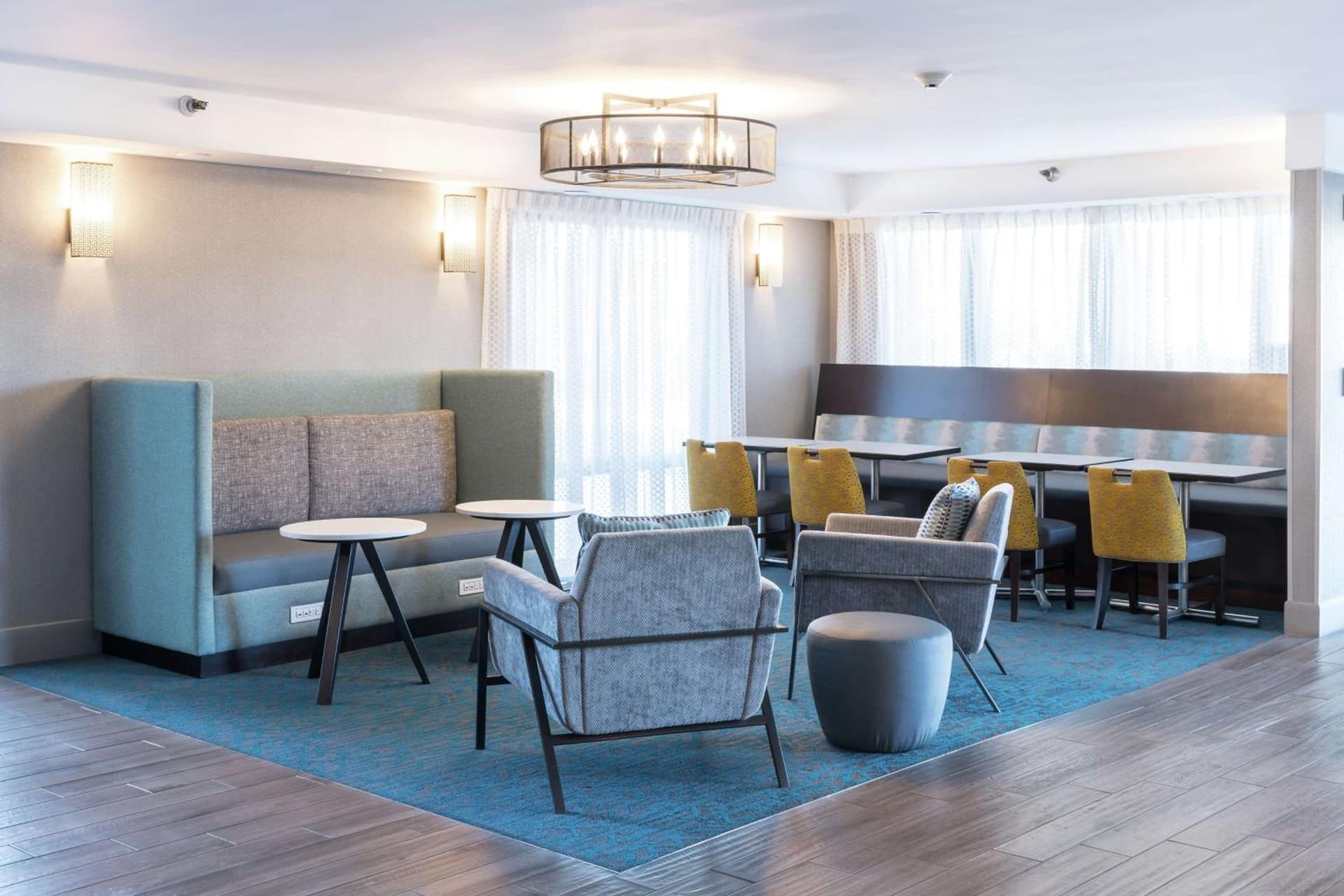 Hampton Inn Los Angeles Santa Clarita gallery photo in Santa Clarita, CA — image 20