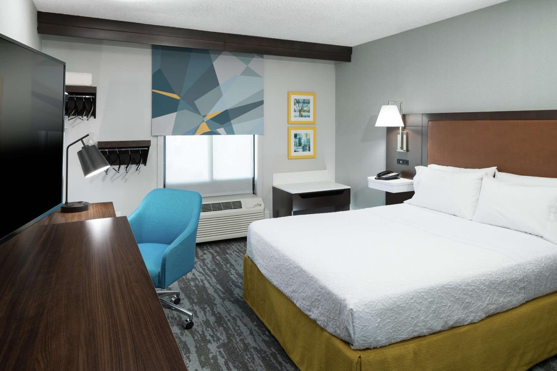 Hampton Inn Los Angeles Santa Clarita gallery photo in Santa Clarita, CA — image 16