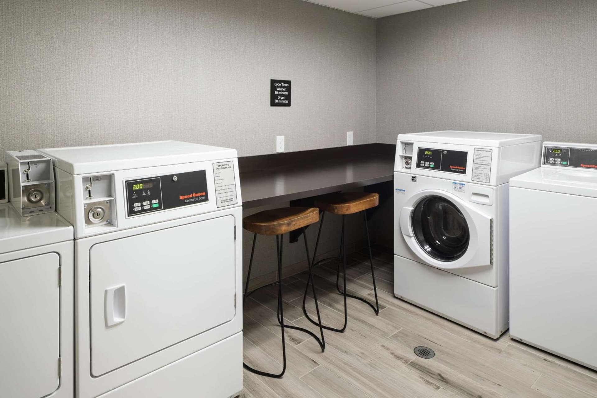 Hampton Inn Los Angeles Santa Clarita gallery photo in Santa Clarita, CA — image 26