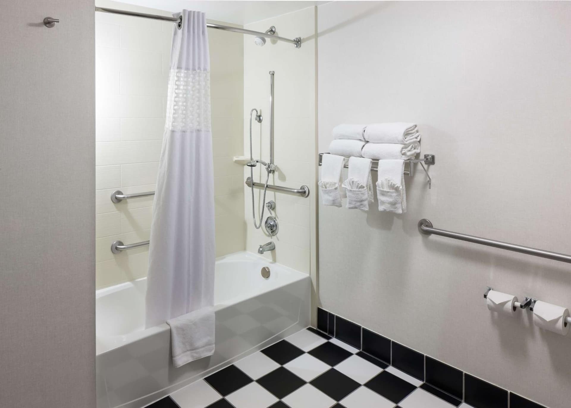 Hampton Inn San Diego Downtown gallery photo in San Diego, CA — image 6
