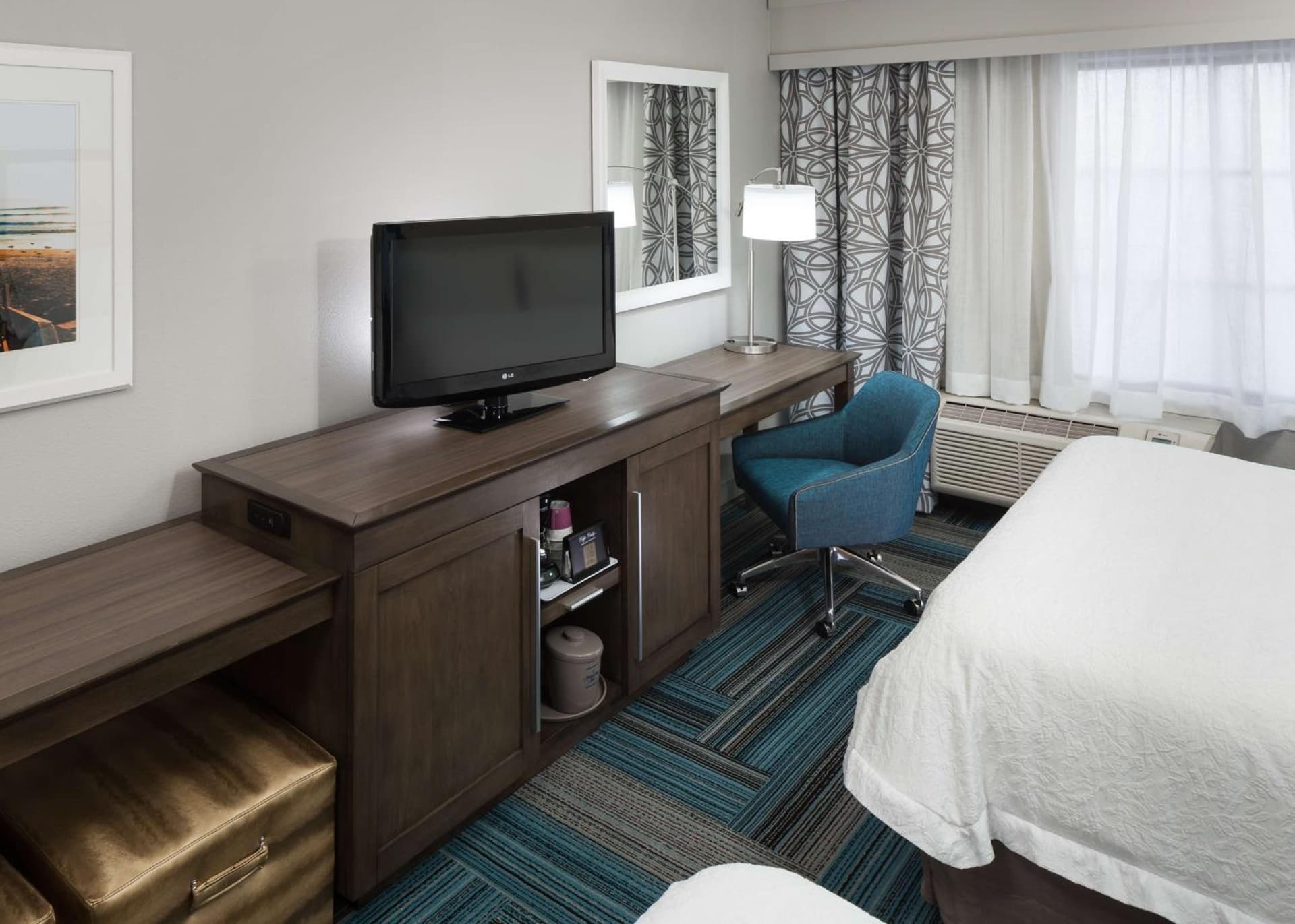 Hampton Inn San Diego Downtown interior in San Diego, CA — gallery photo 2
