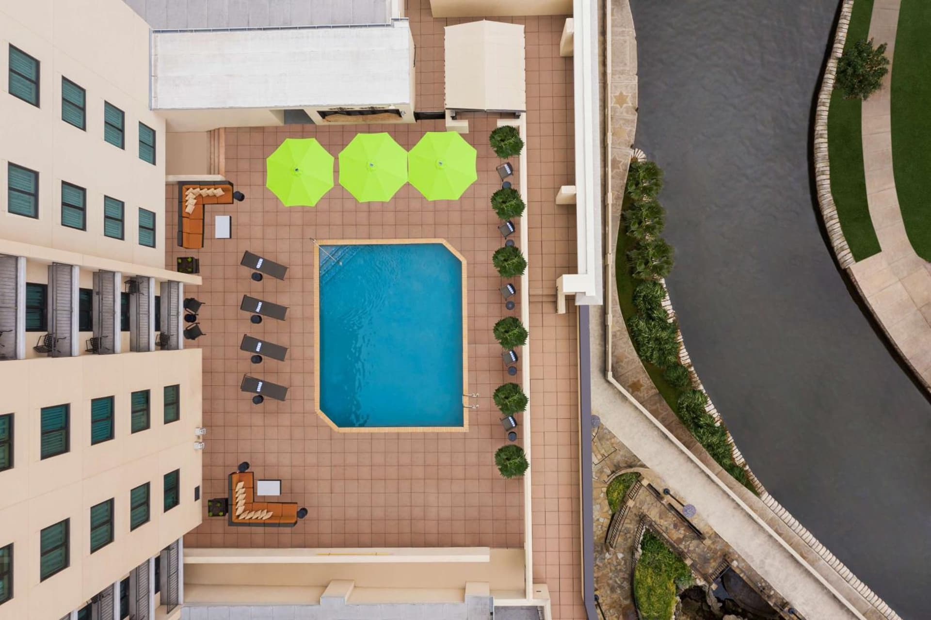 Embassy Suites San Antonio Riverwalk-Downtown gallery photo in San Antonio, TX — image 8