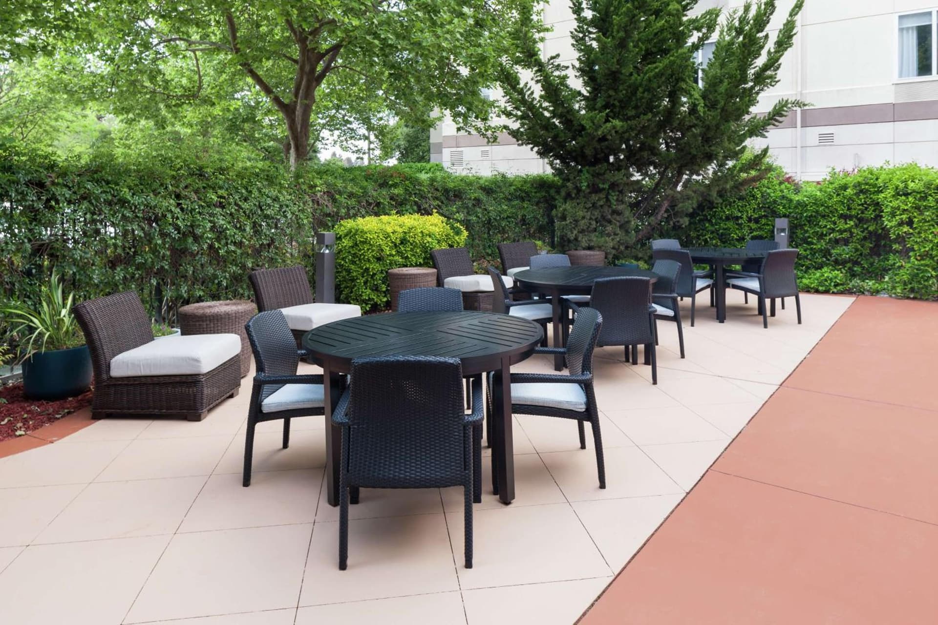 Hilton Garden Inn Sacramento/South Natomas interior in Sacramento, CA — gallery photo 2