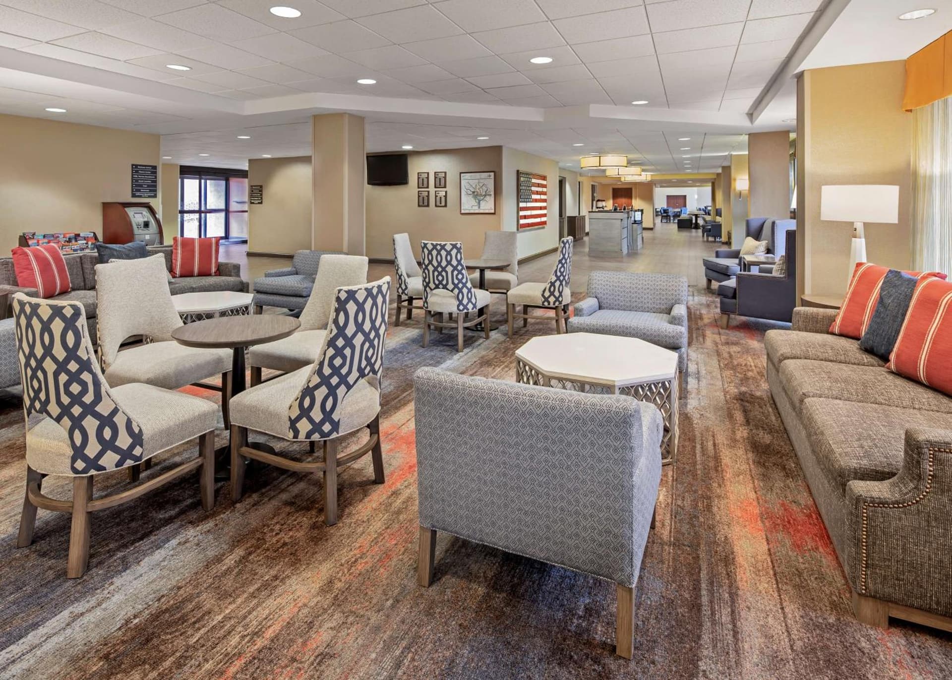 Hampton Inn & Suites Alexandria Old Town Area South gallery photo in Alexandria, VA — image 6