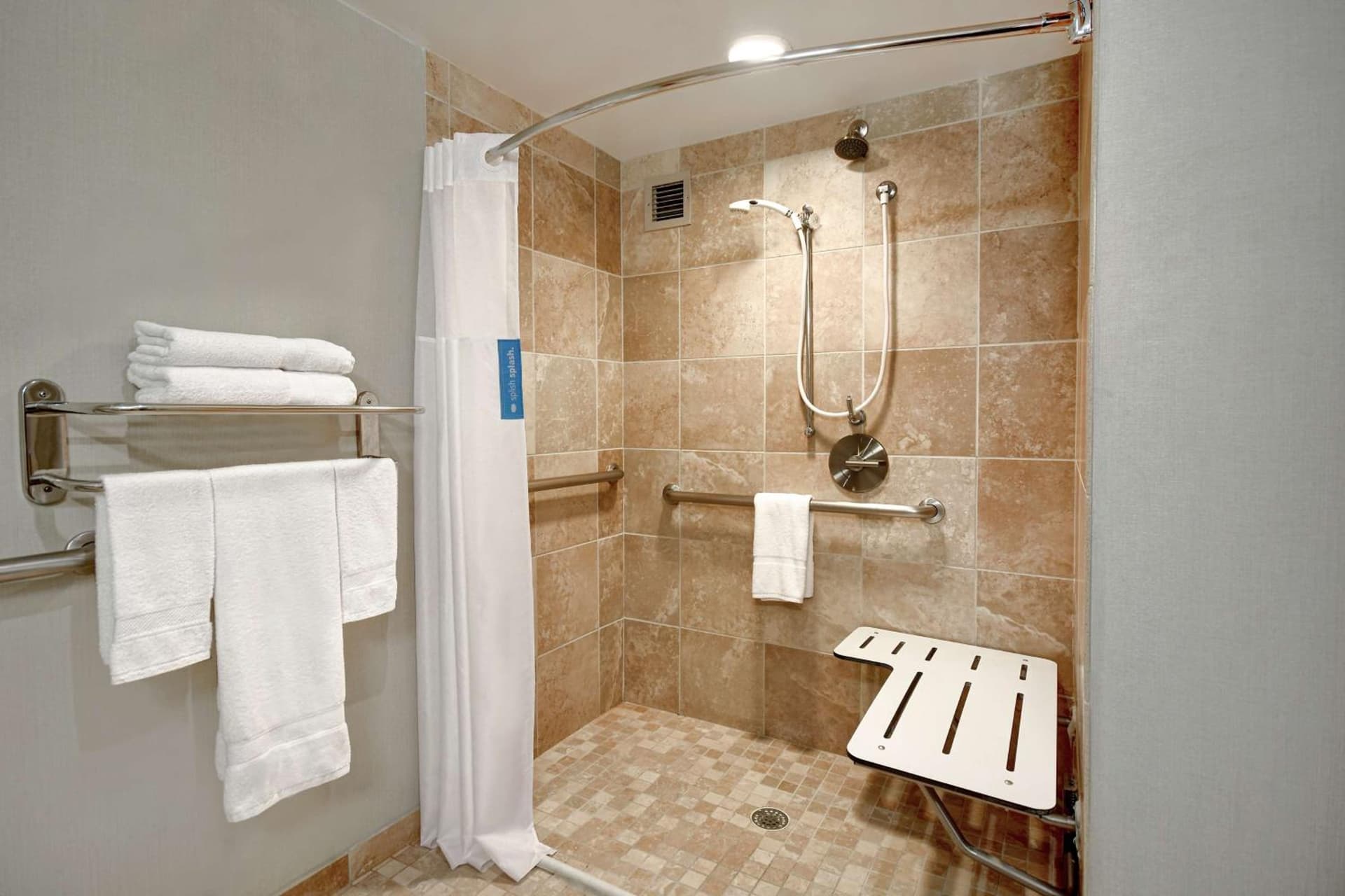 Hampton Inn & Suites Alexandria Old Town Area South gallery photo in Alexandria, VA — image 14
