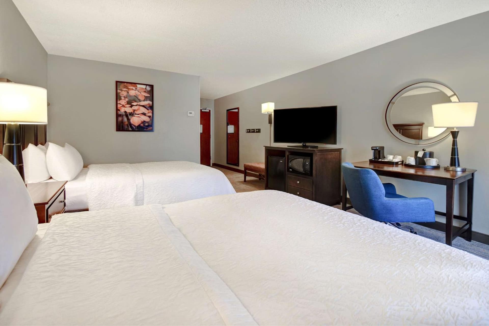 Hampton Inn & Suites Alexandria Old Town Area South gallery photo in Alexandria, VA — image 5