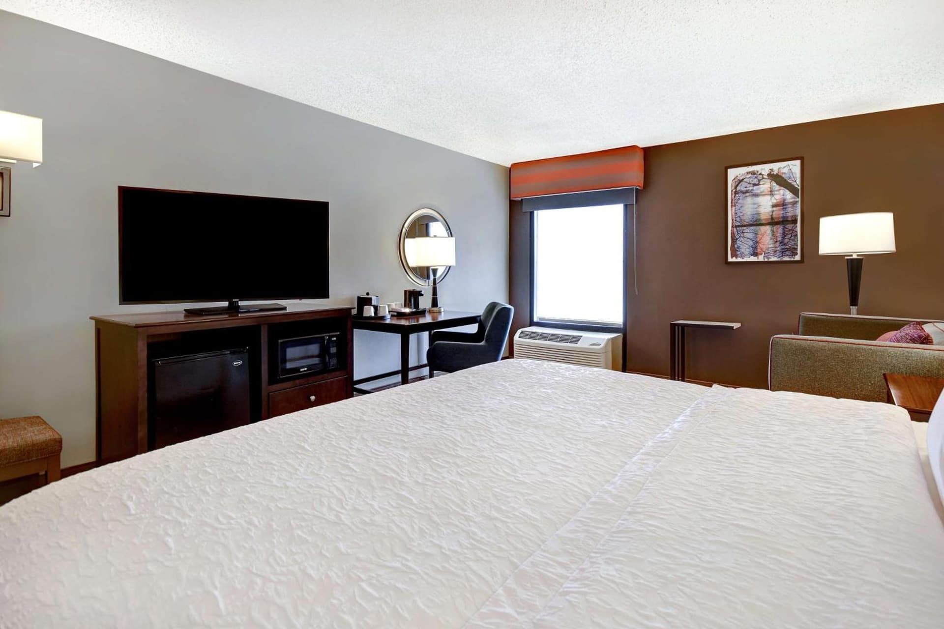 Hampton Inn & Suites Alexandria Old Town Area South gallery photo in Alexandria, VA — image 10