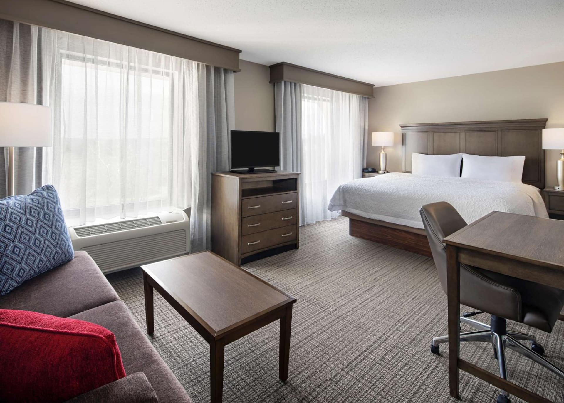 Hampton Inn & Suites Alexandria Old Town Area South gallery photo in Alexandria, VA — image 24
