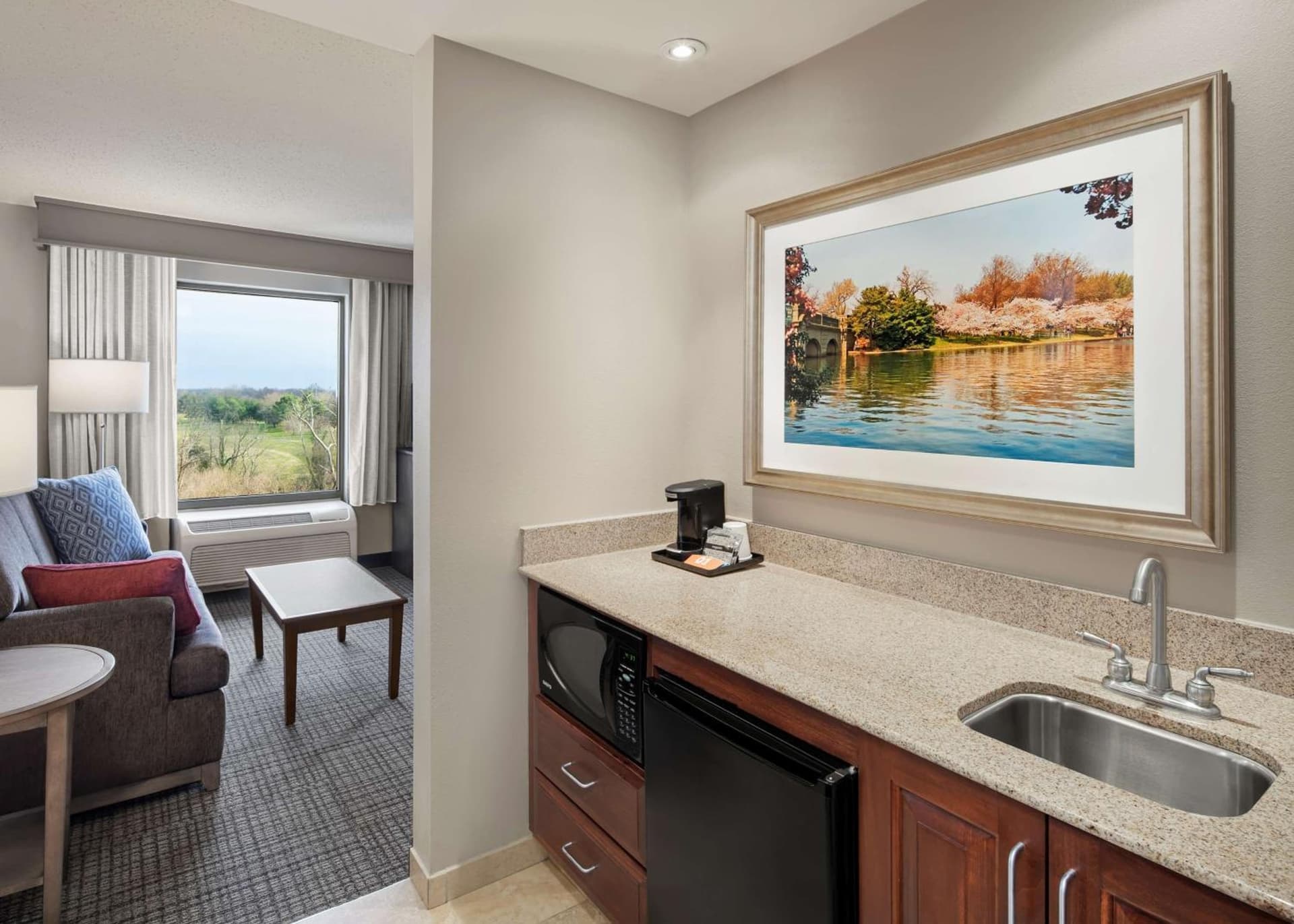 Hampton Inn & Suites Alexandria Old Town Area South gallery photo in Alexandria, VA — image 35