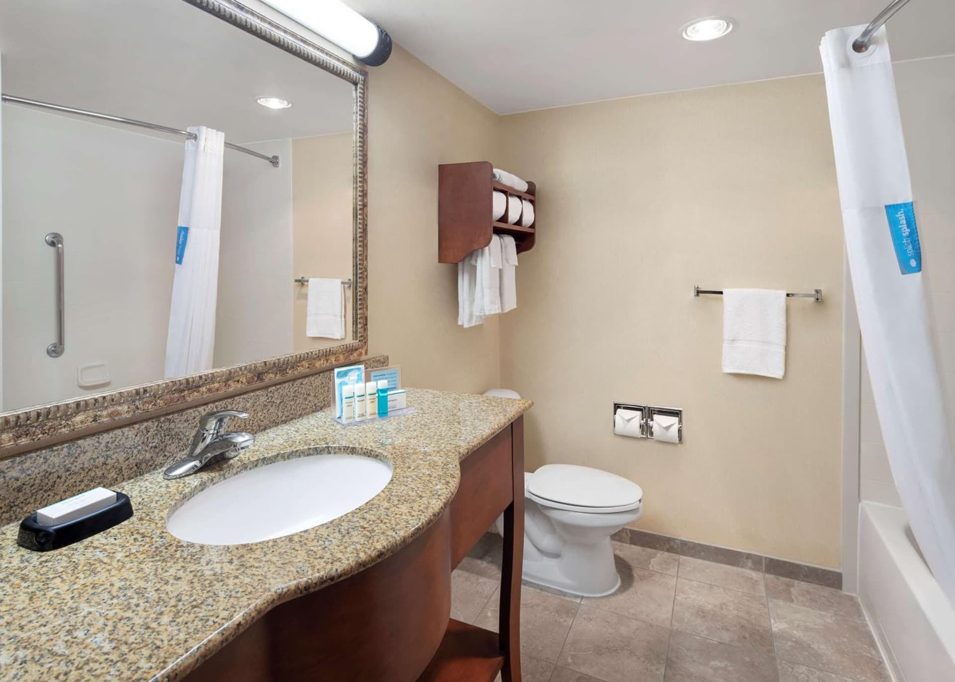 Hampton Inn & Suites Alexandria Old Town Area South gallery photo in Alexandria, VA — image 17
