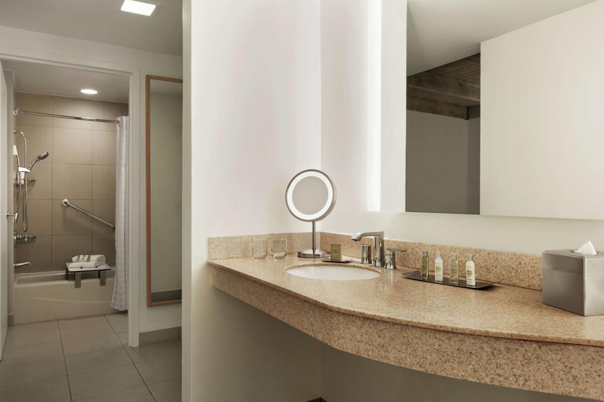 DoubleTree by Hilton Paradise Valley Resort Scottsdale gallery photo in Scottsdale, AZ — image 67
