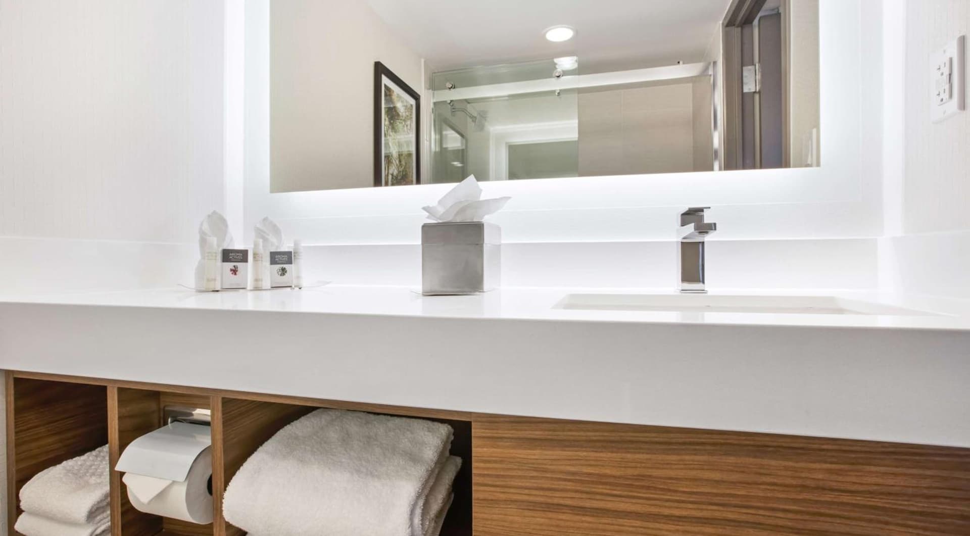 DoubleTree by Hilton New Orleans gallery photo in New Orleans, LA — image 36