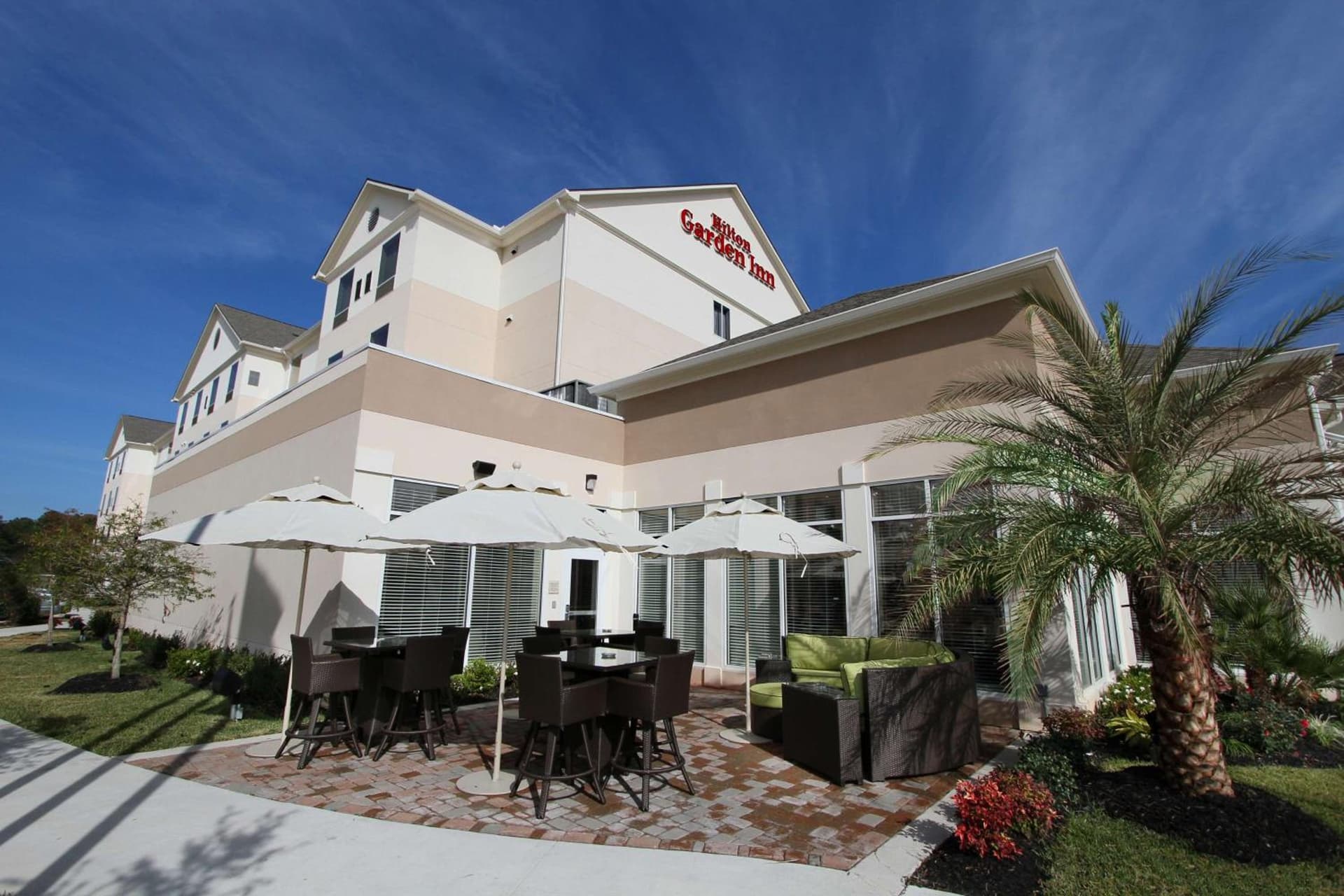 Hilton Garden Inn Covington/Mandeville interior in Covington, LA — gallery photo 2