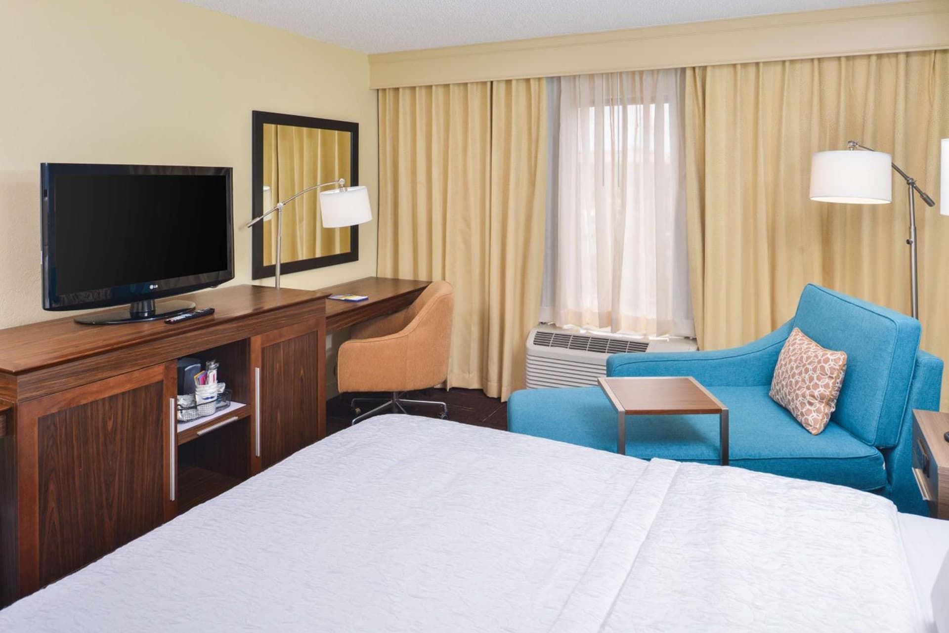 Hampton Inn Vero Beach Outlets gallery photo in Vero Beach, FL — image 13