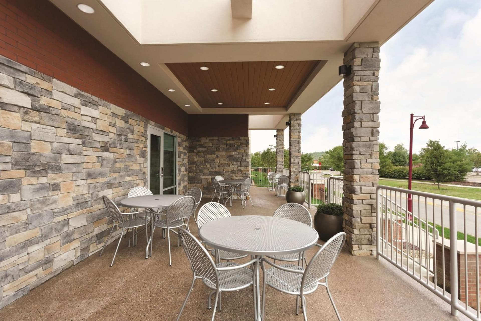 Home2Suites Pittsburgh Cranberry interior in Cranberry Township — gallery photo 2