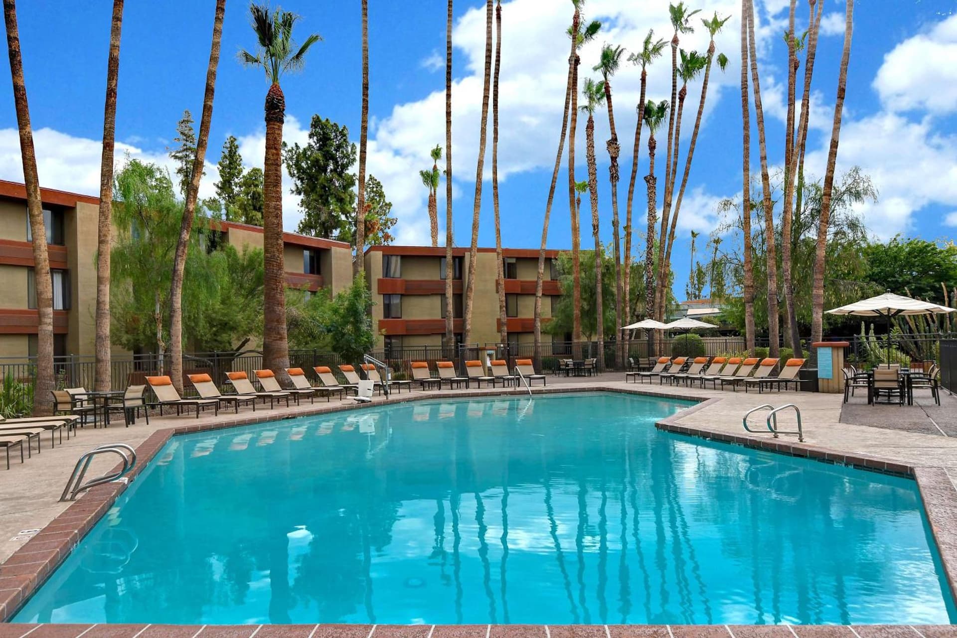DoubleTree by Hilton Phoenix- Tempe property views in Tempe, AZ — gallery photo 3