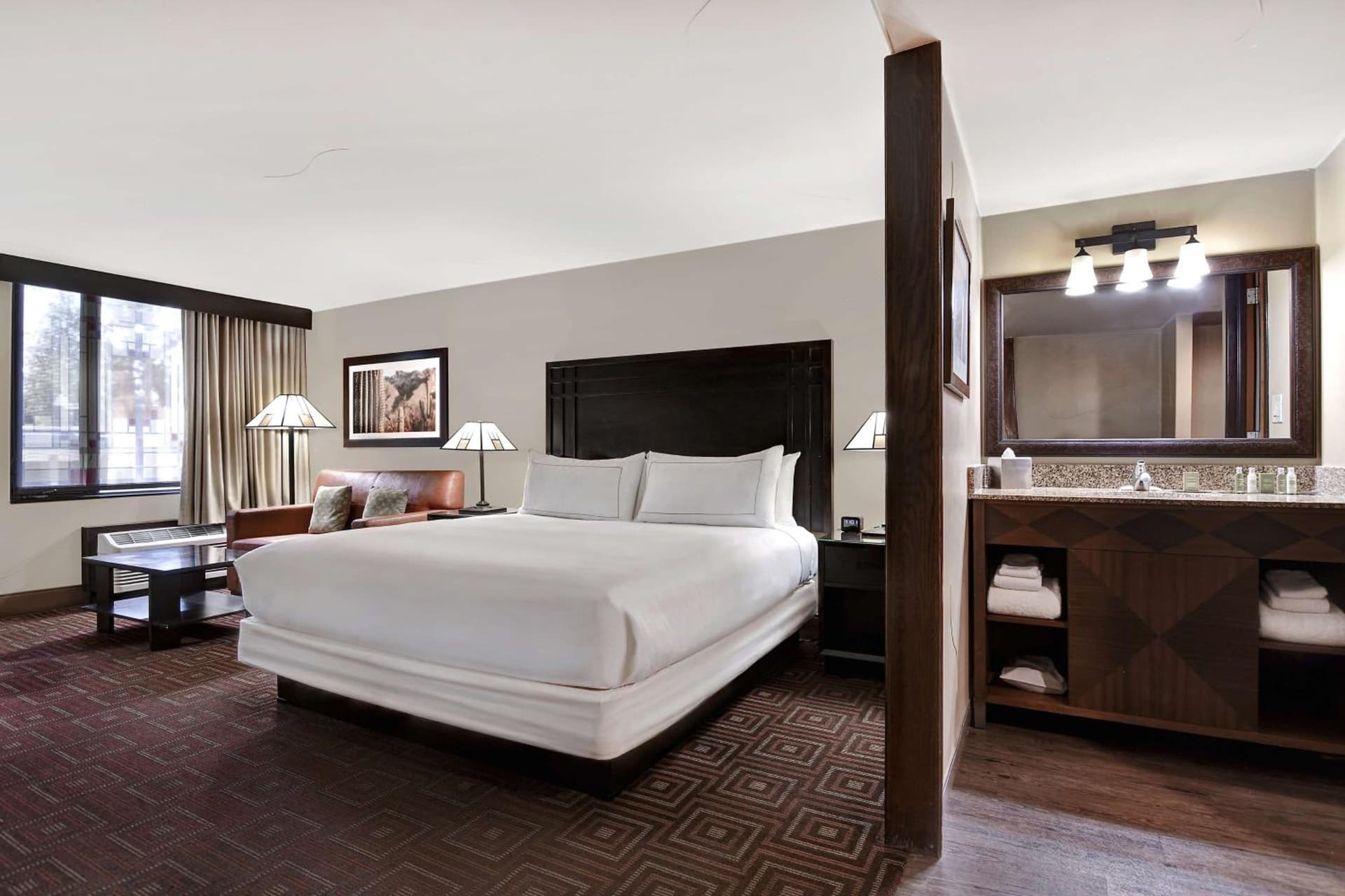 DoubleTree by Hilton Phoenix- Tempe gallery photo in Tempe, AZ — image 35
