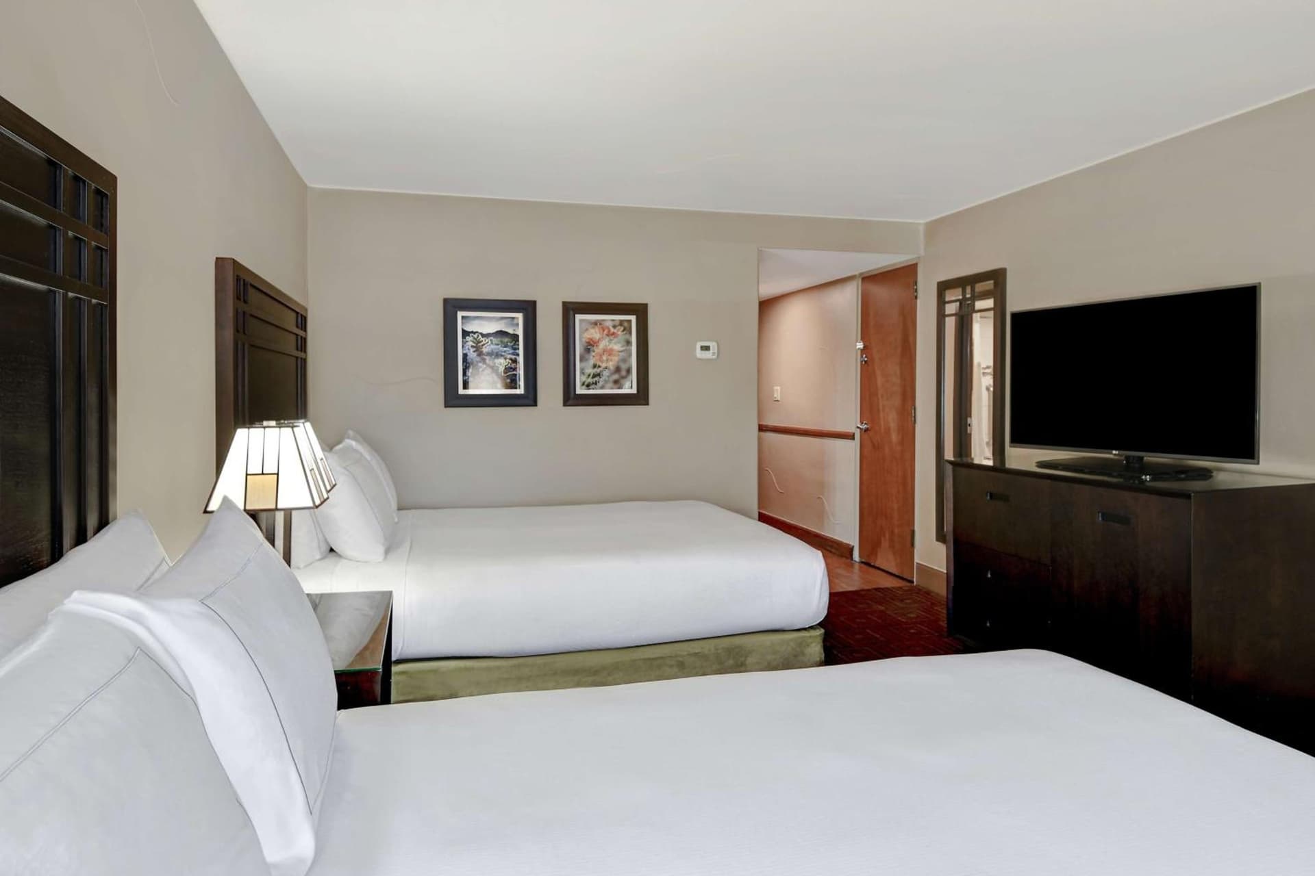 DoubleTree by Hilton Phoenix- Tempe gallery photo in Tempe, AZ — image 24