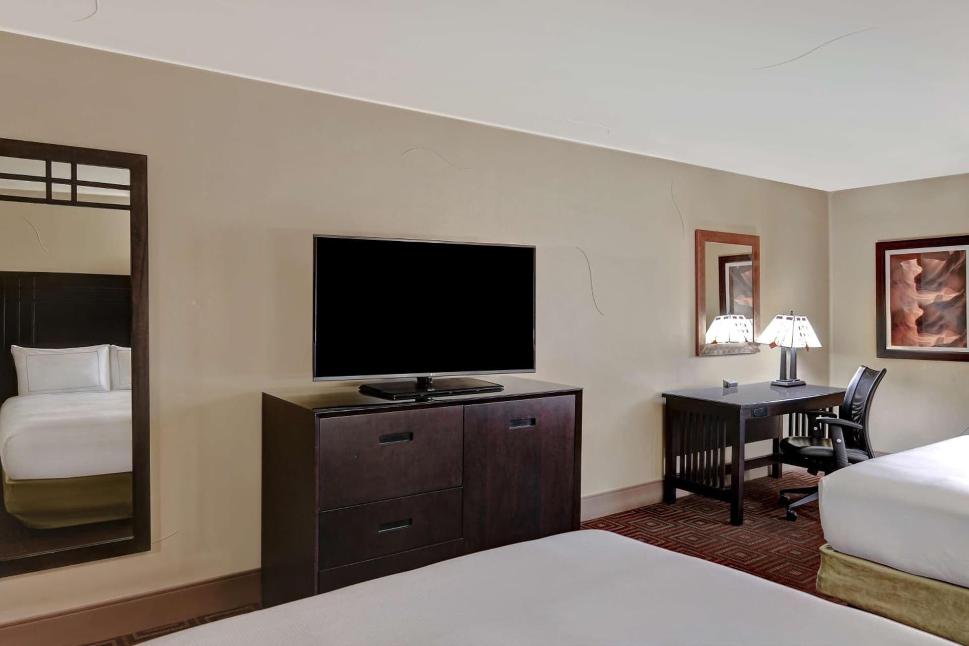 DoubleTree by Hilton Phoenix- Tempe gallery photo in Tempe, AZ — image 36