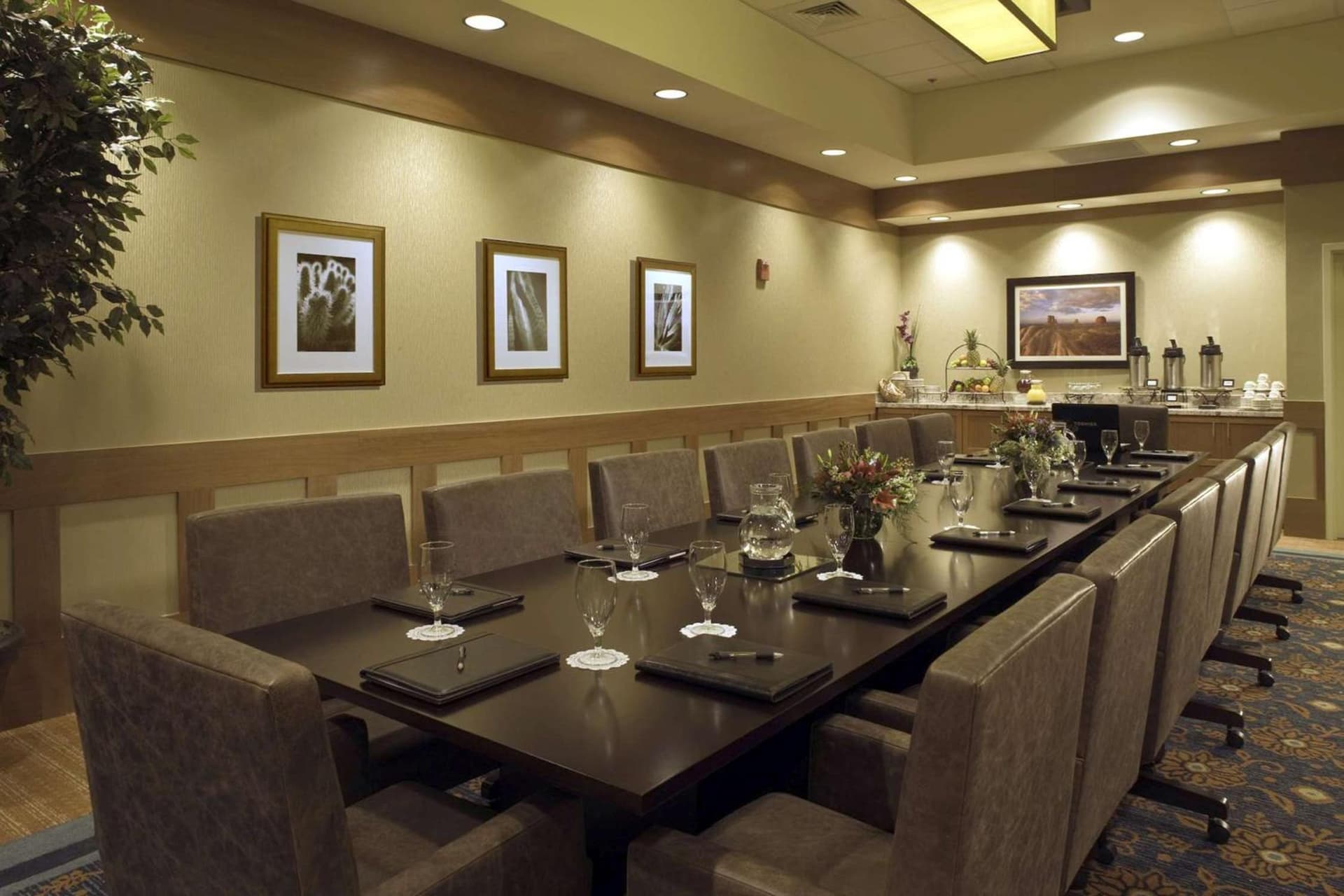 DoubleTree by Hilton Phoenix- Tempe gallery photo in Tempe, AZ — image 26