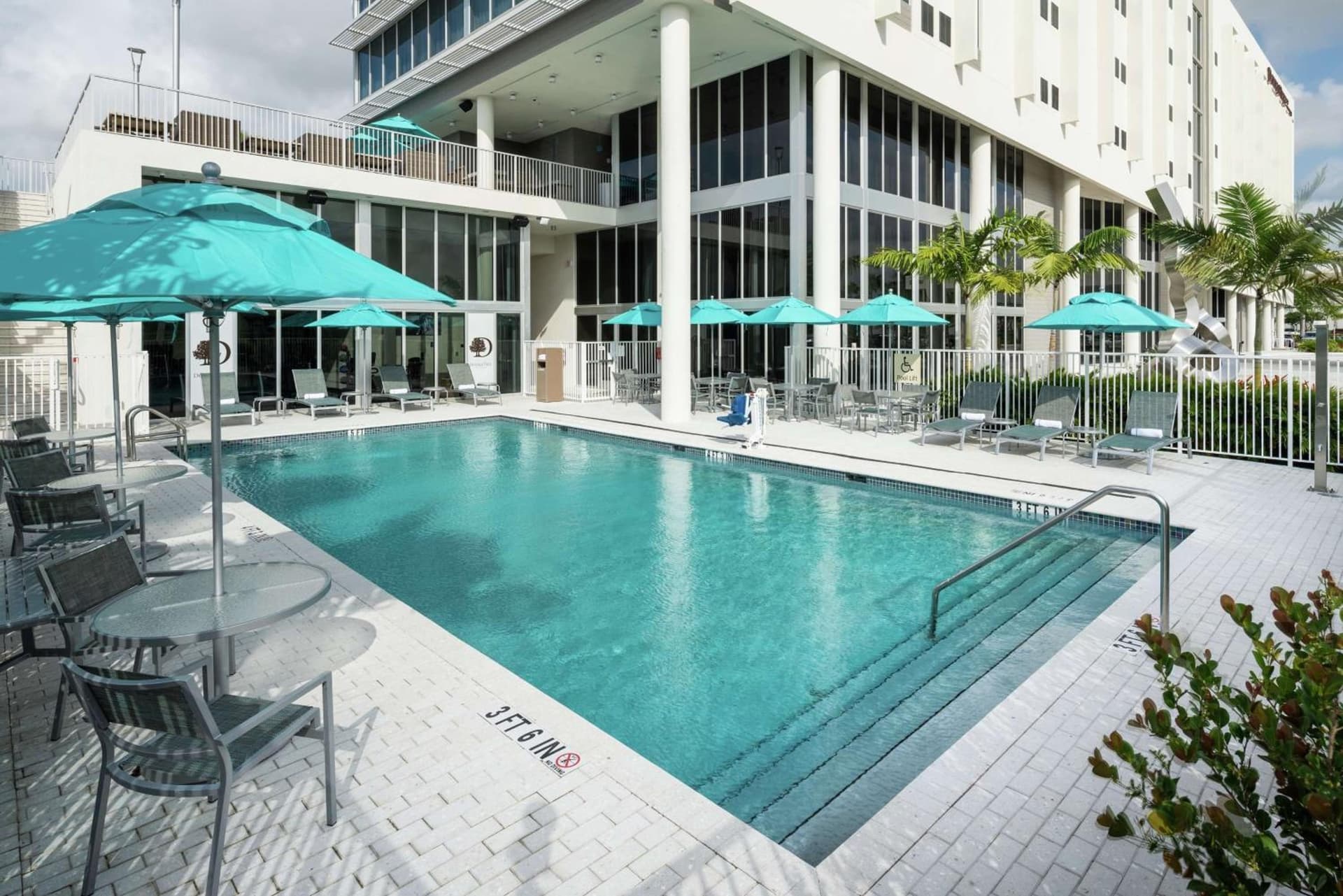 DoubleTree by Hilton Miami Doral gallery photo in Miami, FL — image 12