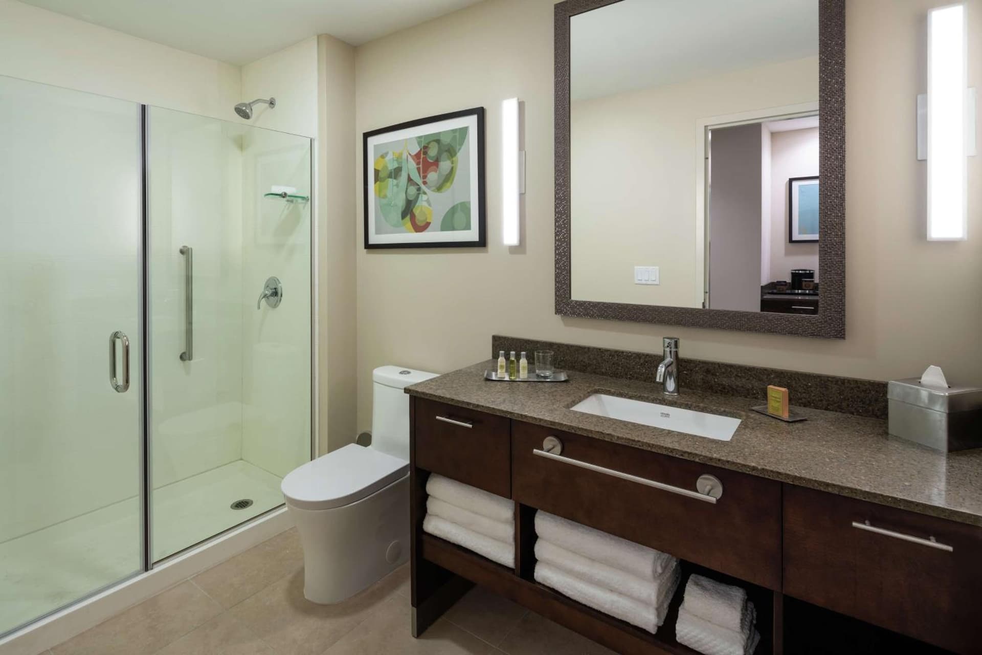 DoubleTree by Hilton Miami Doral gallery photo in Miami, FL — image 4