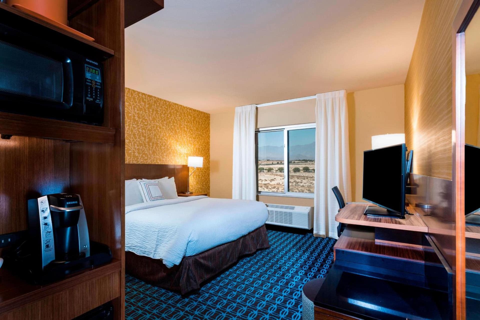 Fairfield by Marriott Inn & Suites Palm Desert Coachella Valley gallery photo in Palm Desert, CA — image 9