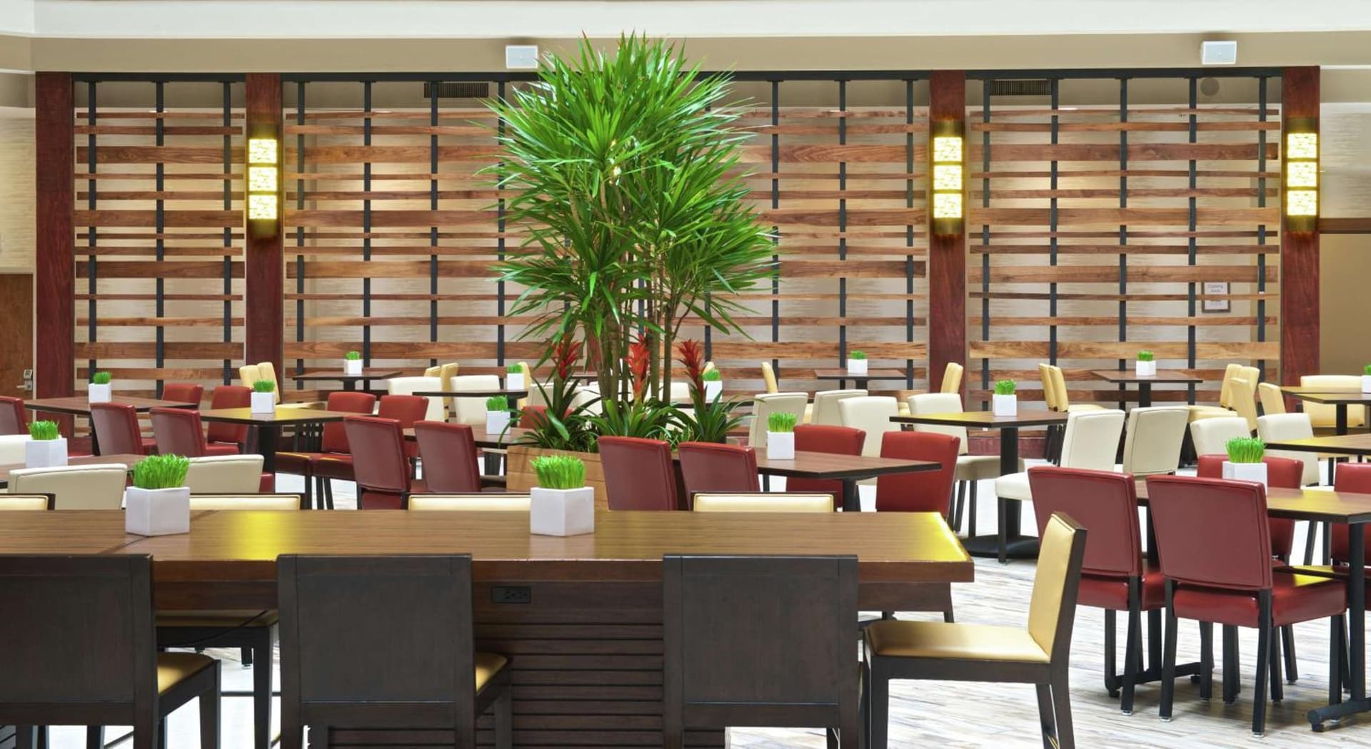 Embassy Suites by Hilton Portland Tigard gallery photo in Tigard, OR — image 81