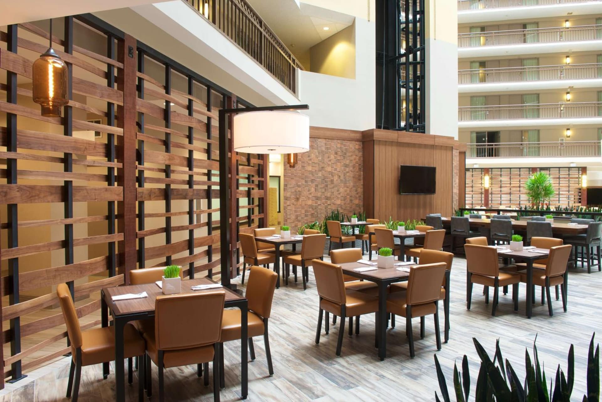 Embassy Suites by Hilton Portland Tigard gallery photo in Tigard, OR — image 19