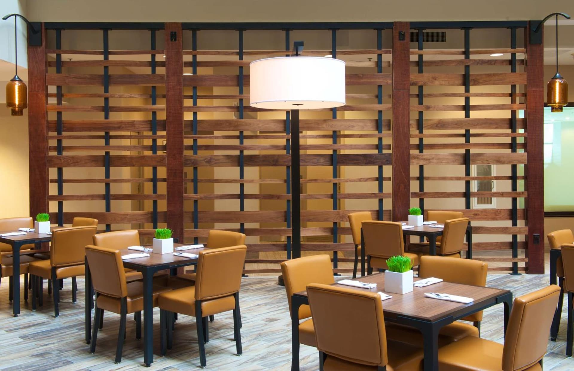 Embassy Suites by Hilton Portland Tigard gallery photo in Tigard, OR — image 4