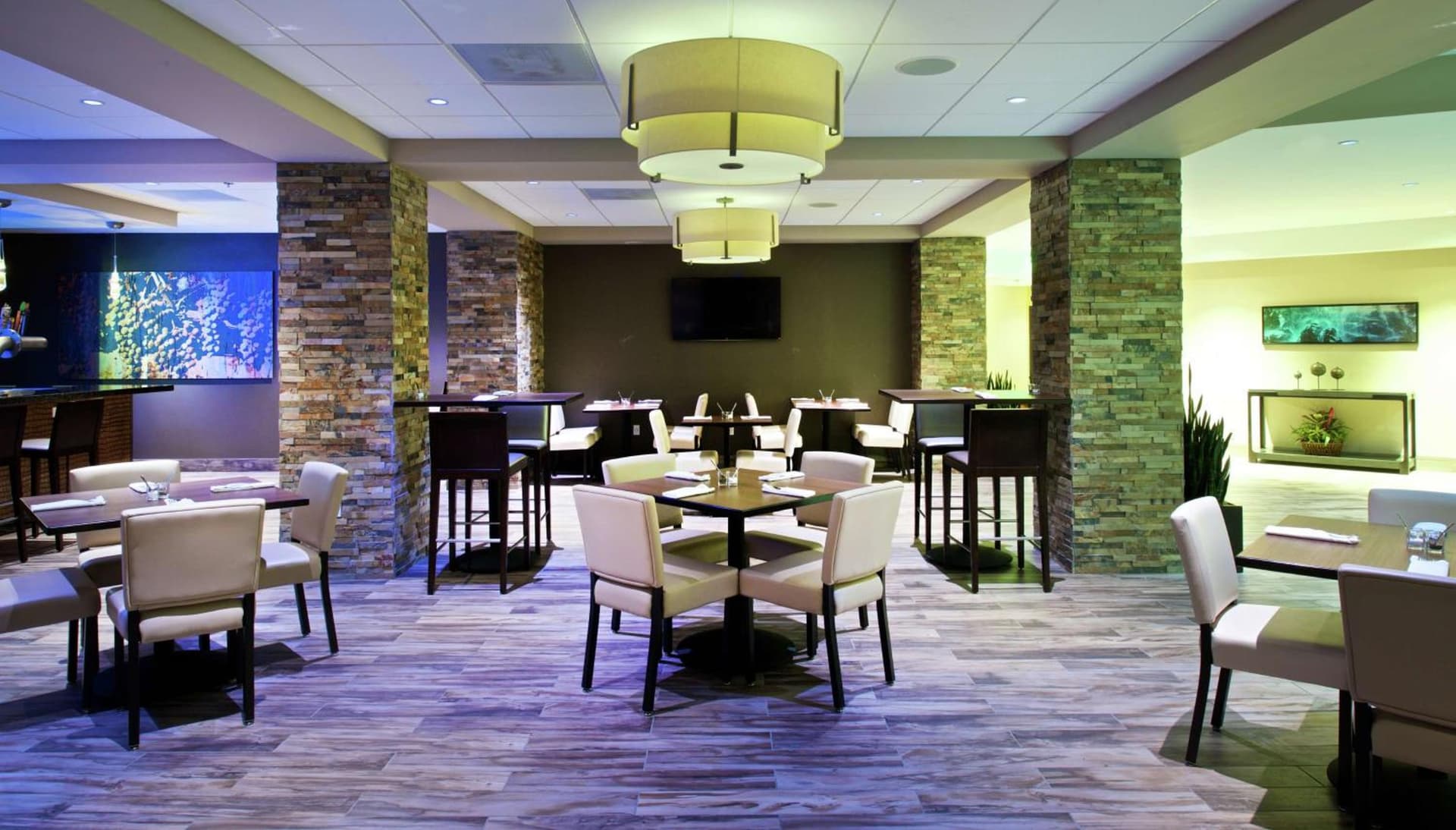 Embassy Suites by Hilton Portland Tigard gallery photo in Tigard, OR — image 42
