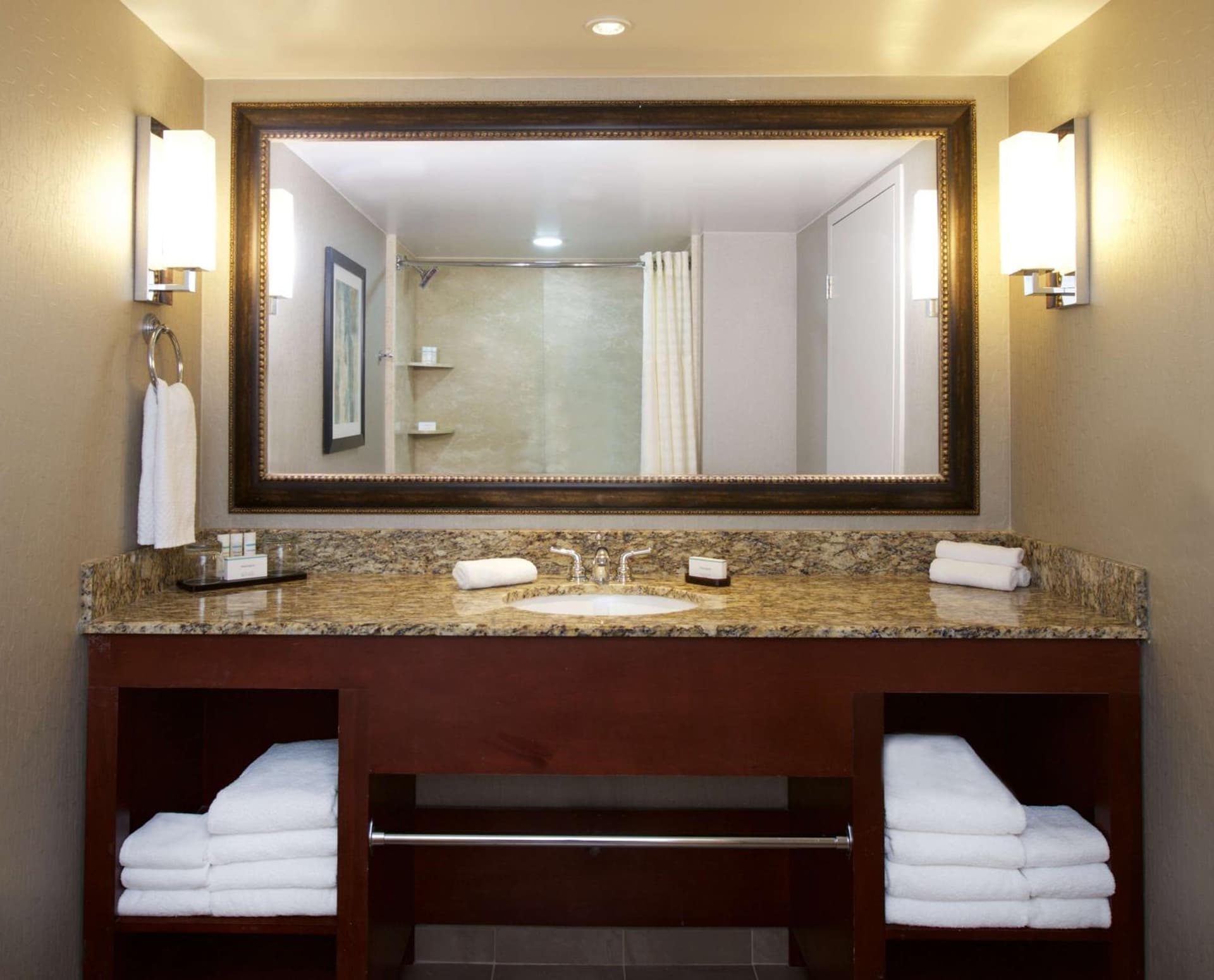 Embassy Suites by Hilton Portland Tigard gallery photo in Tigard, OR — image 72