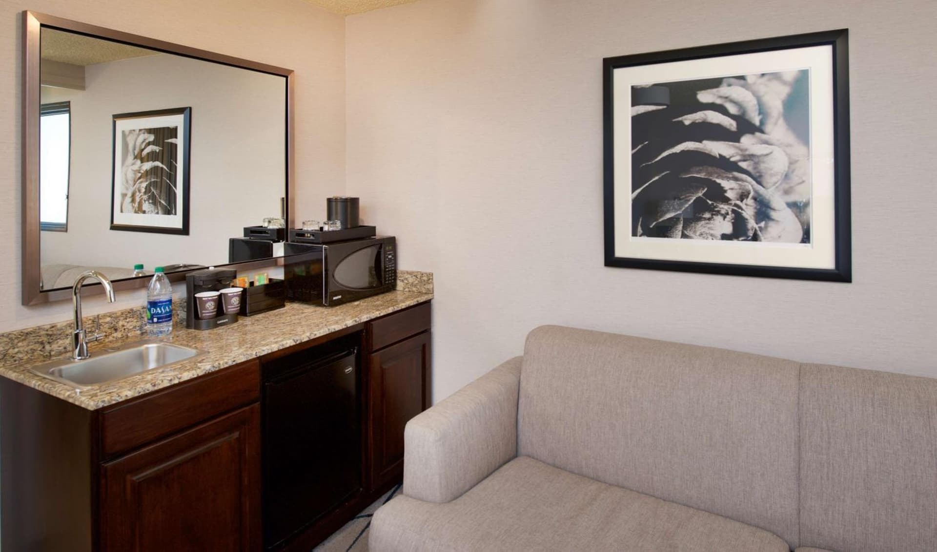 Embassy Suites by Hilton Portland Tigard gallery photo in Tigard, OR — image 13