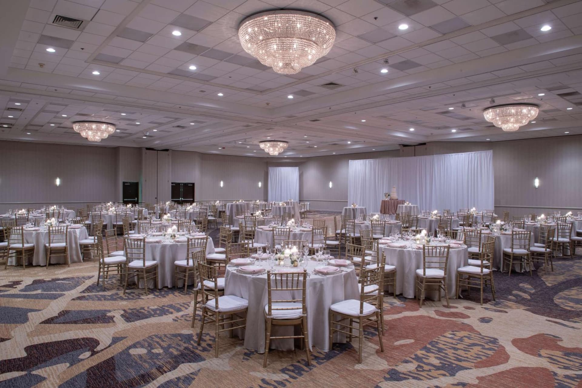 Embassy Suites by Hilton Portland Tigard gallery photo in Tigard, OR — image 34