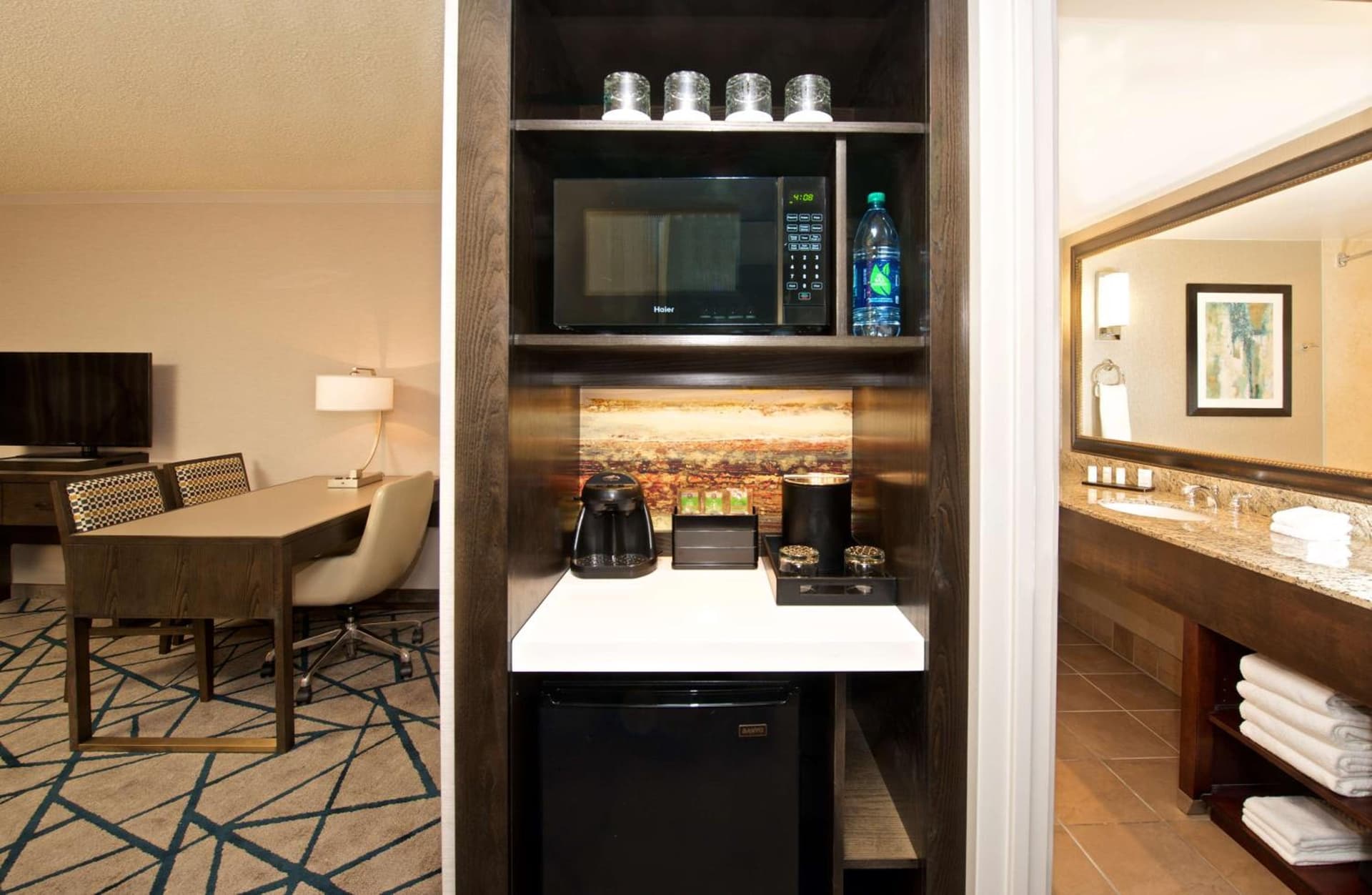 Embassy Suites by Hilton Portland Tigard gallery photo in Tigard, OR — image 76