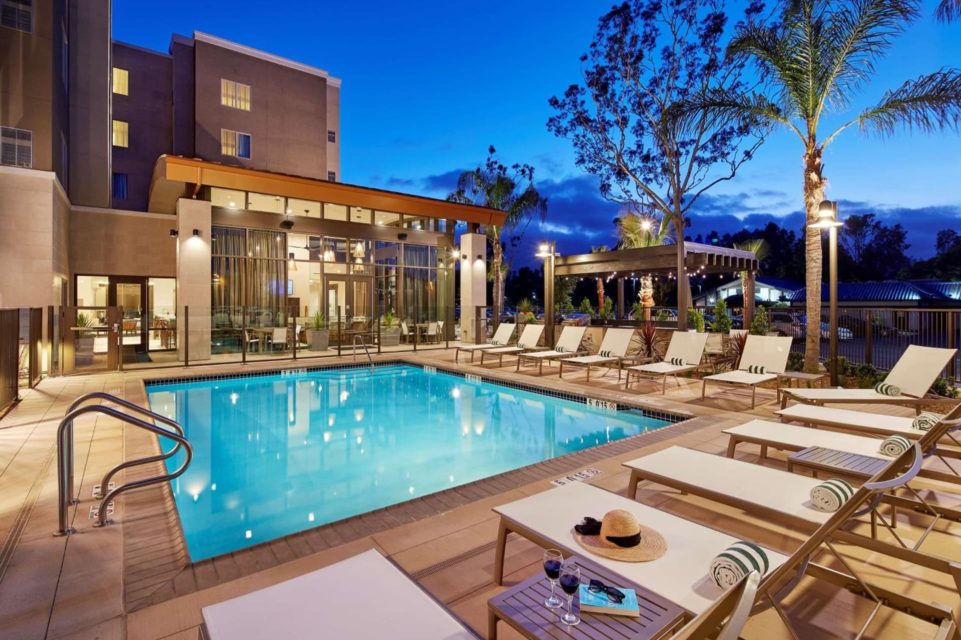 Homewood Suites by Hilton San Diego Mission Valley/Zoo interior in San Diego, CA — gallery photo 2