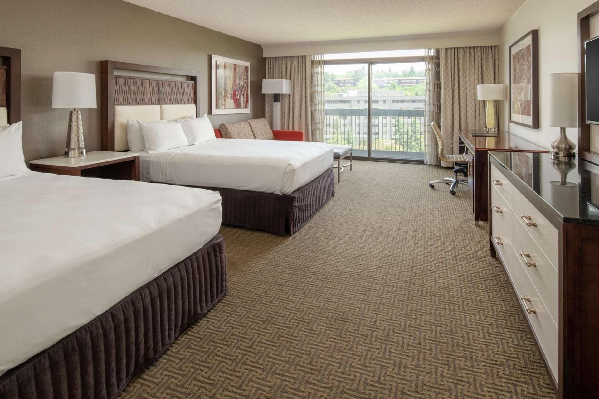 Hilton Bellevue gallery photo in Bellevue, WA — image 55