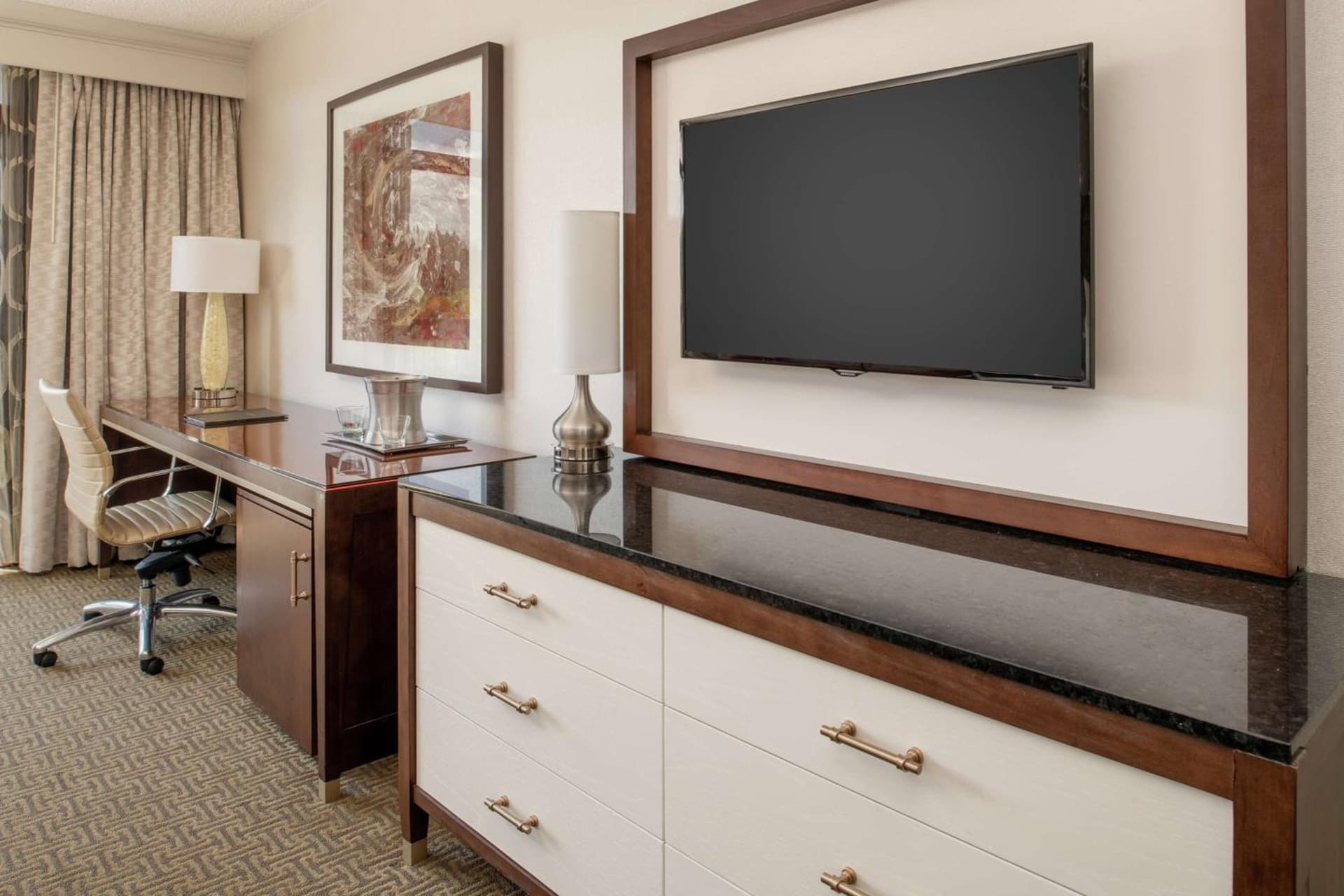 Hilton Bellevue gallery photo in Bellevue, WA — image 42