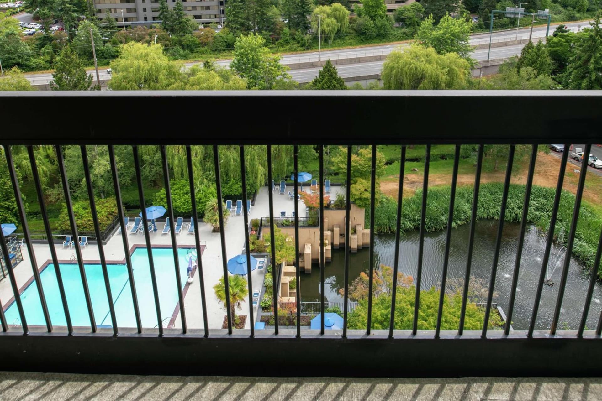 Hilton Bellevue gallery photo in Bellevue, WA — image 27