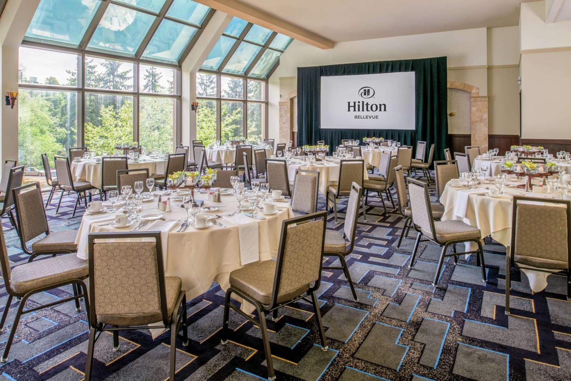 Hilton Bellevue gallery photo in Bellevue, WA — image 57