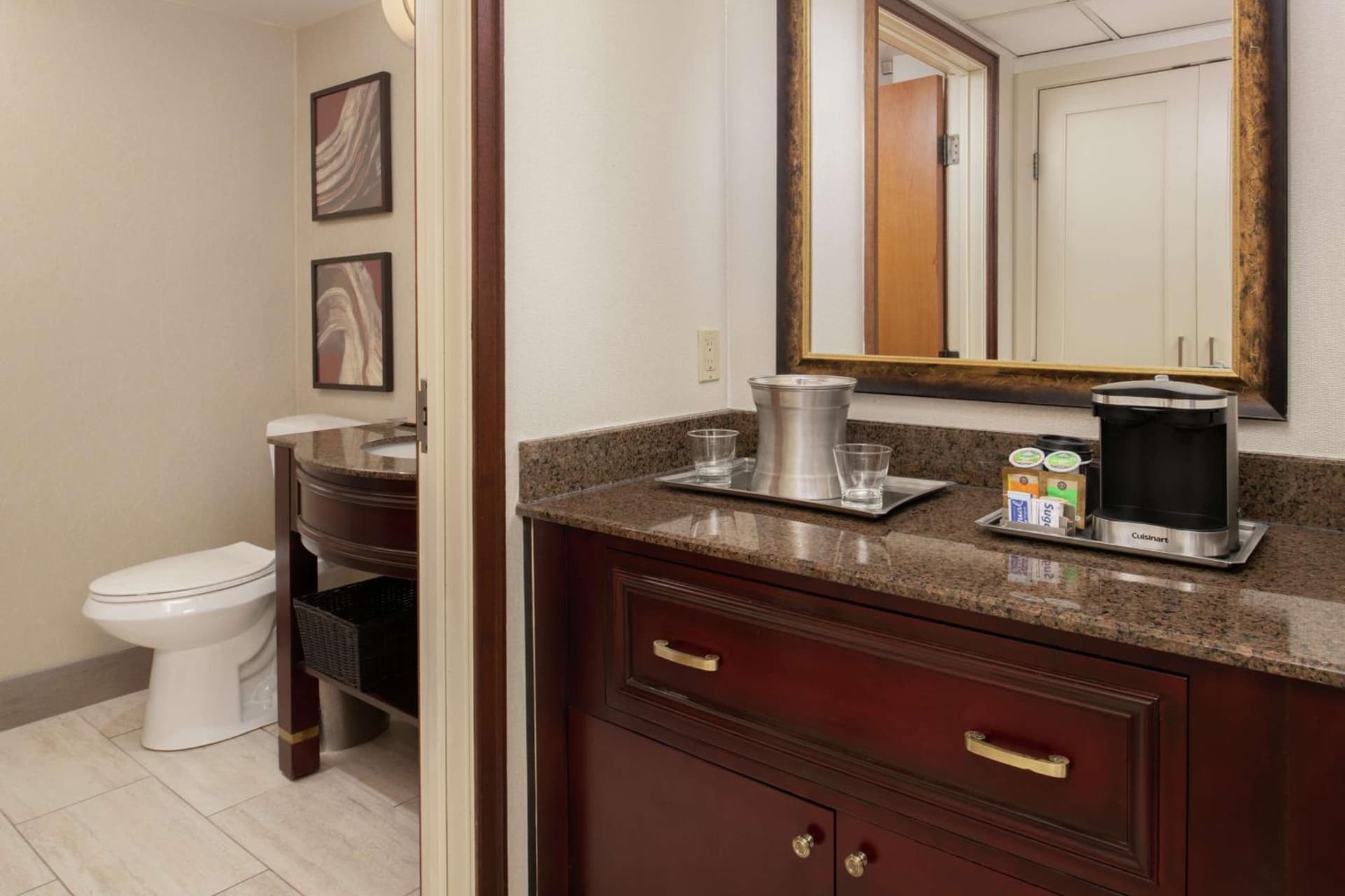 Hilton Bellevue gallery photo in Bellevue, WA — image 22