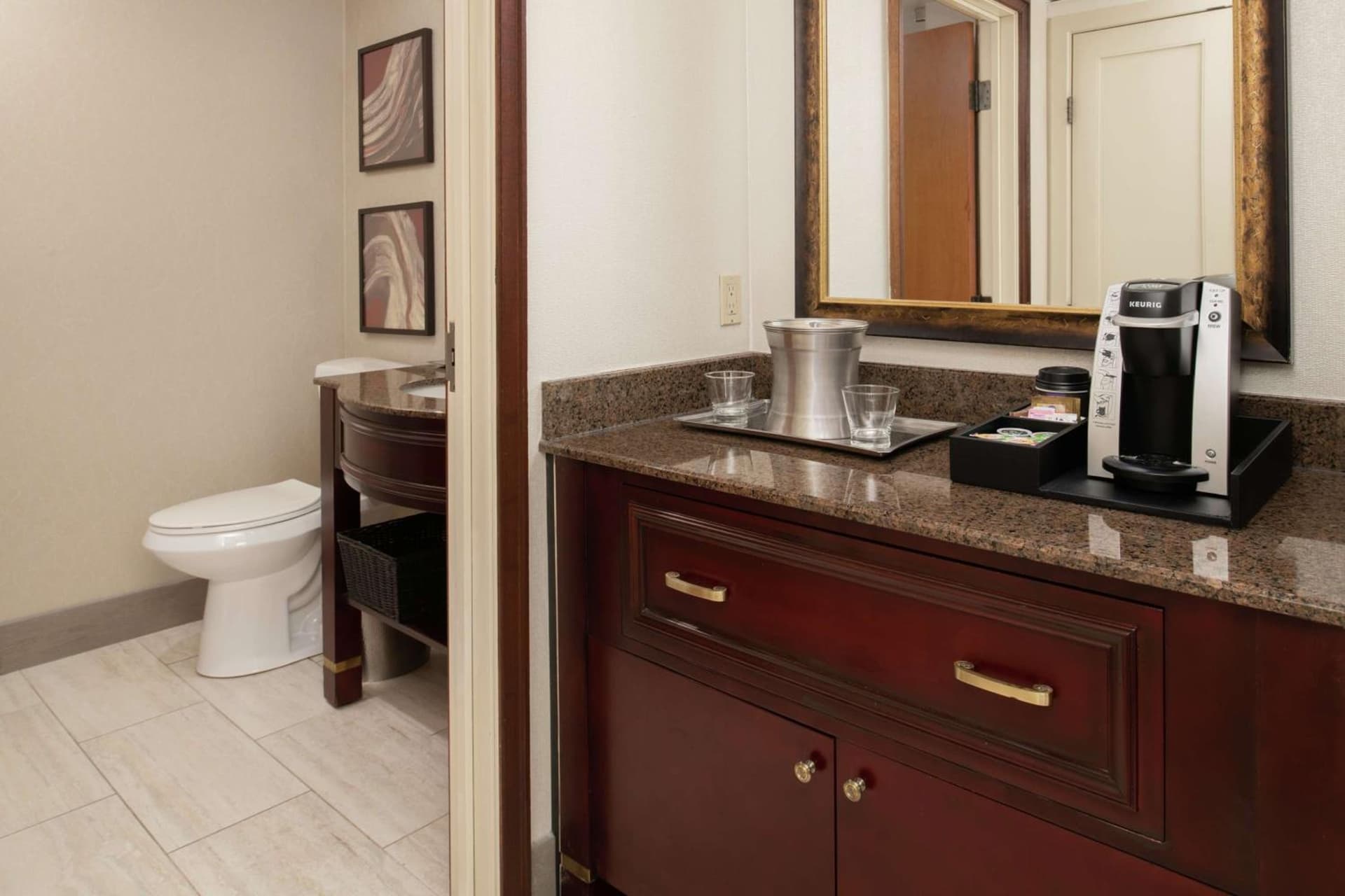 Hilton Bellevue gallery photo in Bellevue, WA — image 36