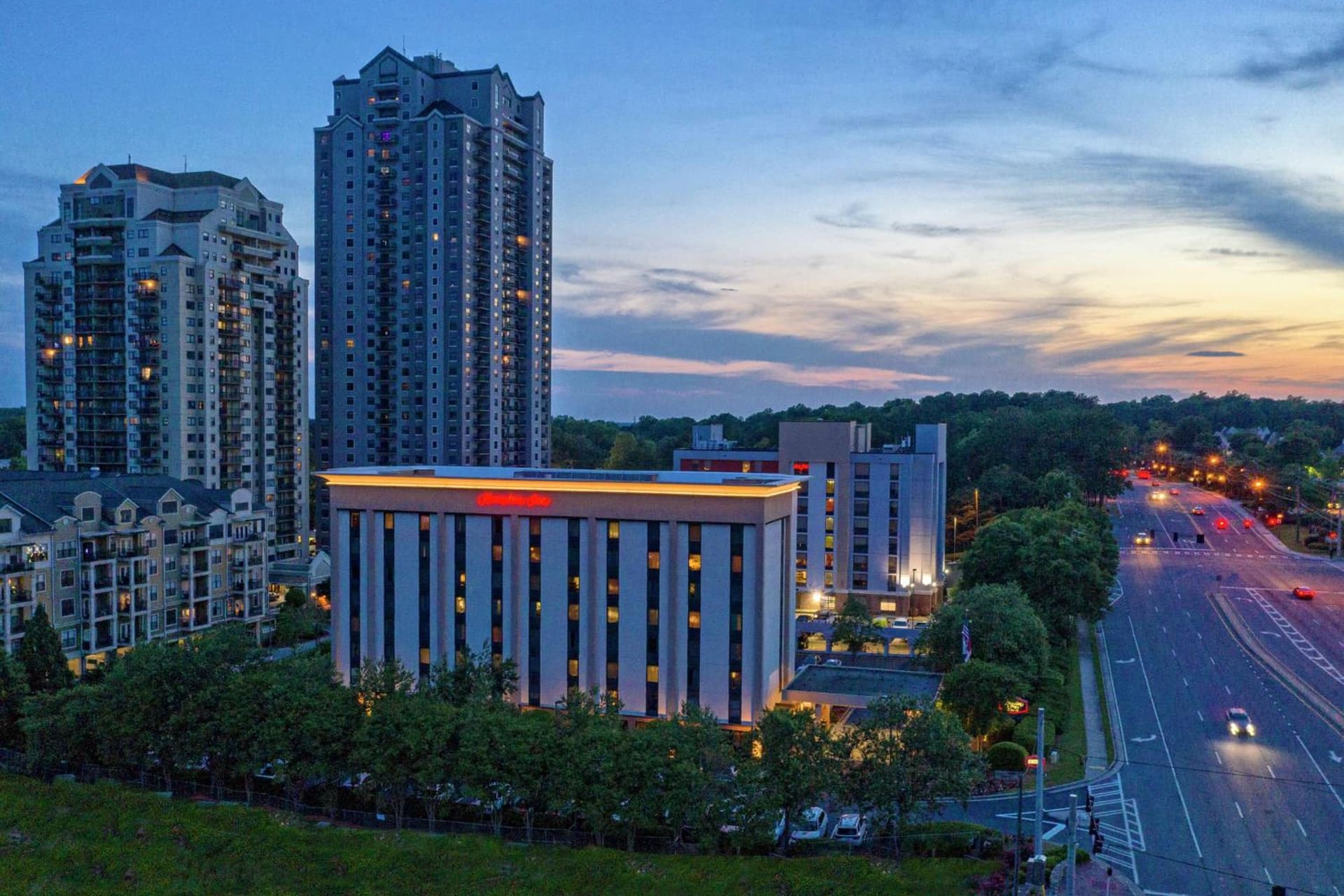 Hampton Inn Atlanta Perimeter Center property views in Atlanta, GA — gallery photo 3