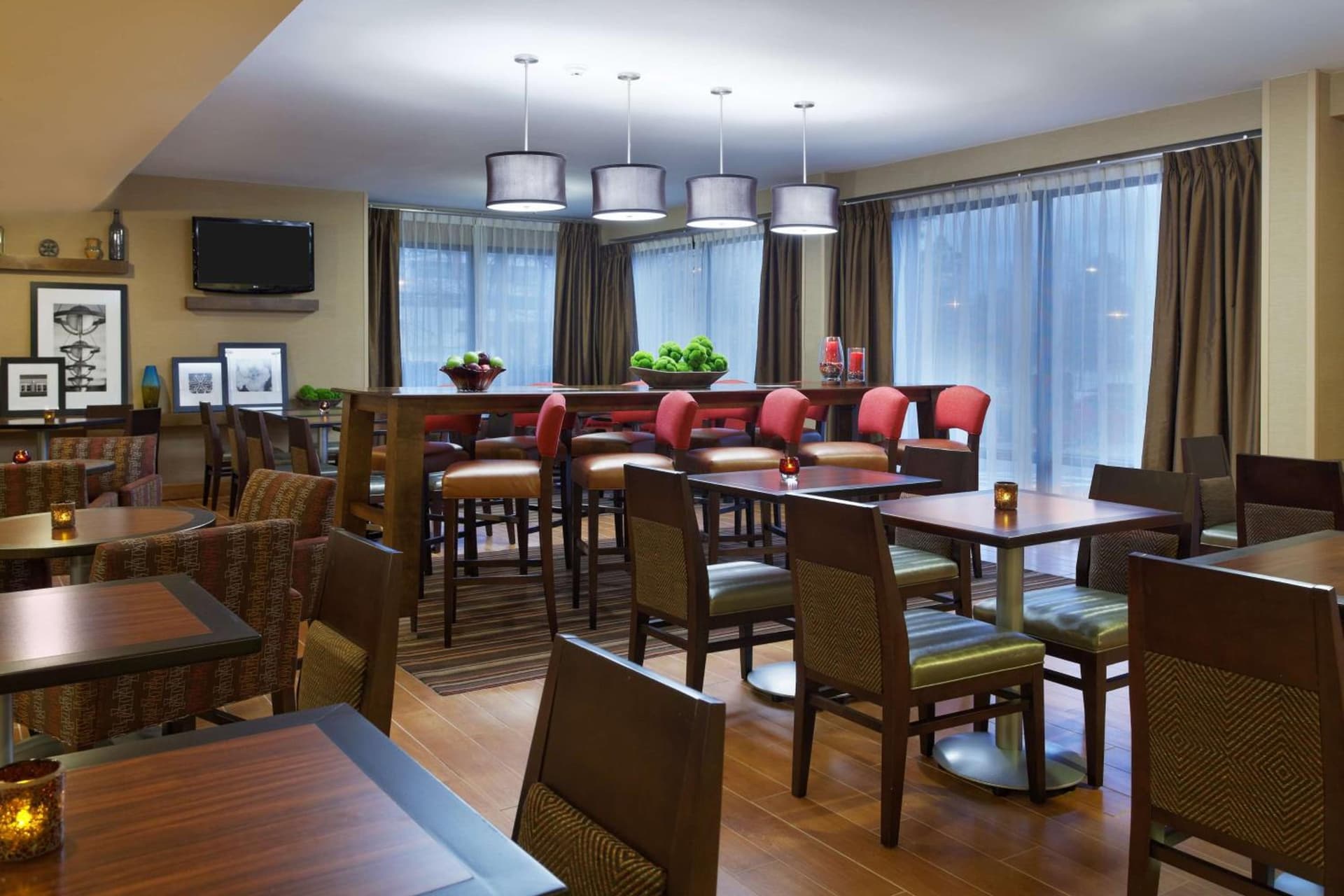 Hampton Inn Raleigh Cary gallery photo in Cary, NC — image 10