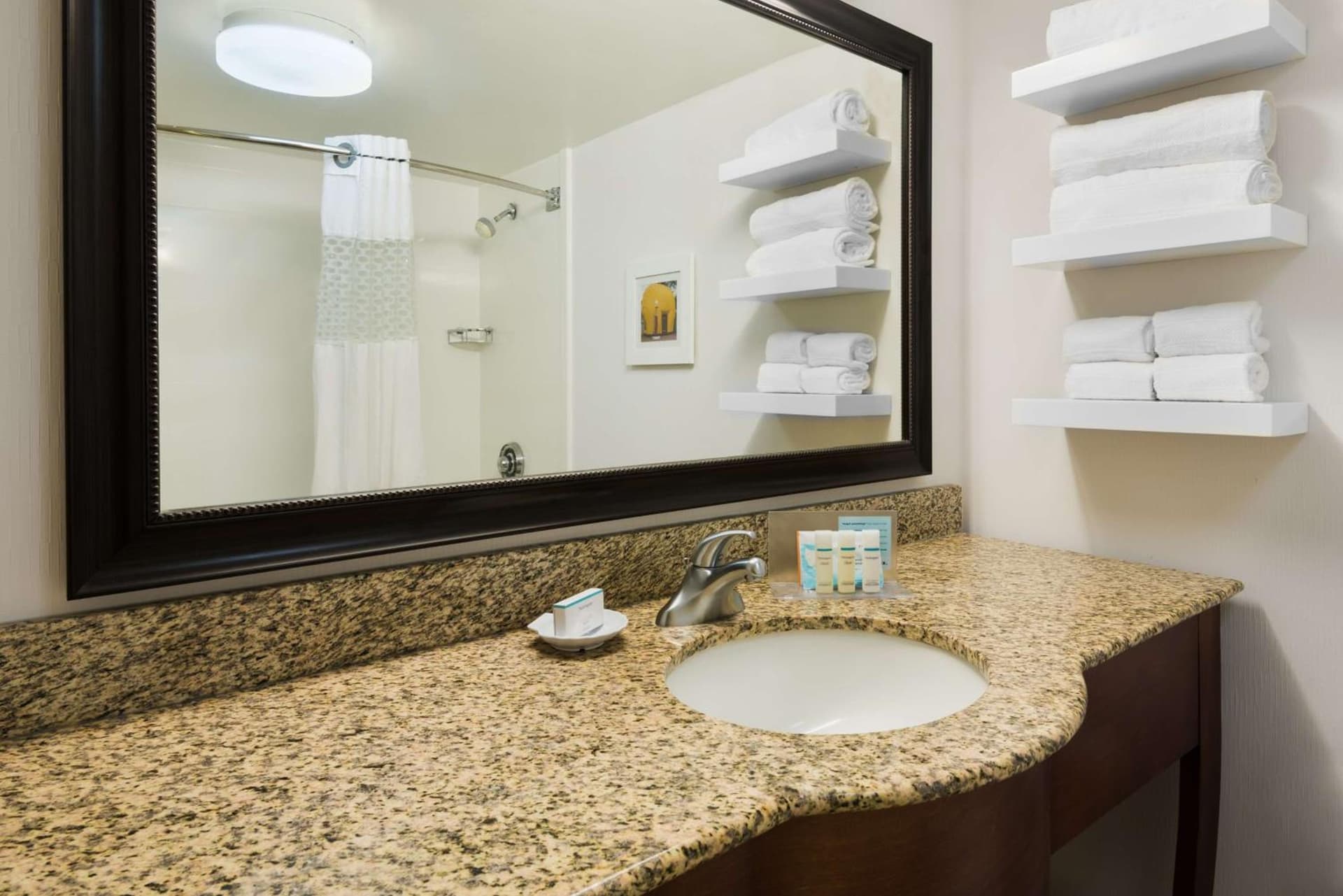Hampton Inn Raleigh Cary gallery photo in Cary, NC — image 32
