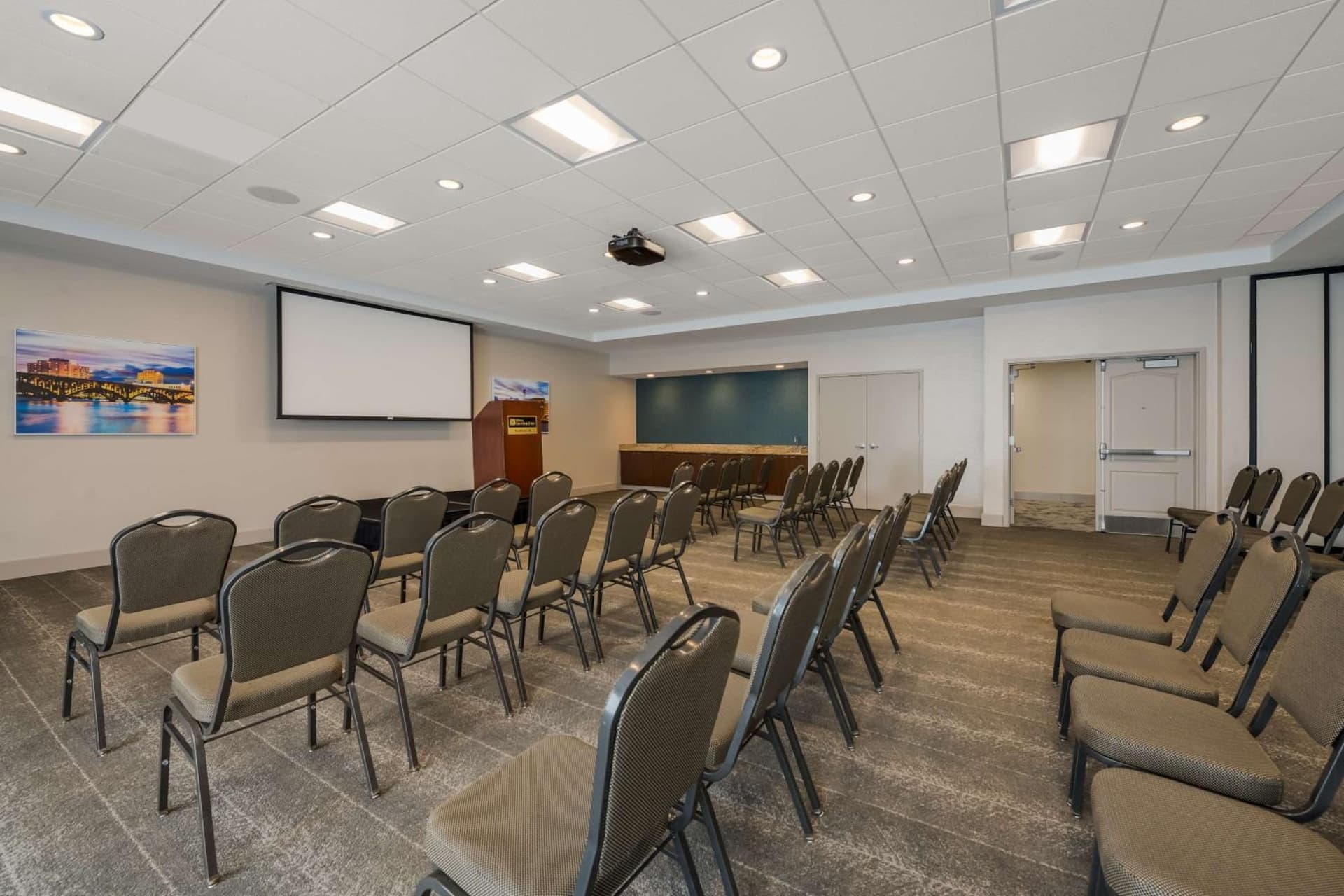 Hilton Garden Inn Rockford gallery photo in Rockford, IL — image 21