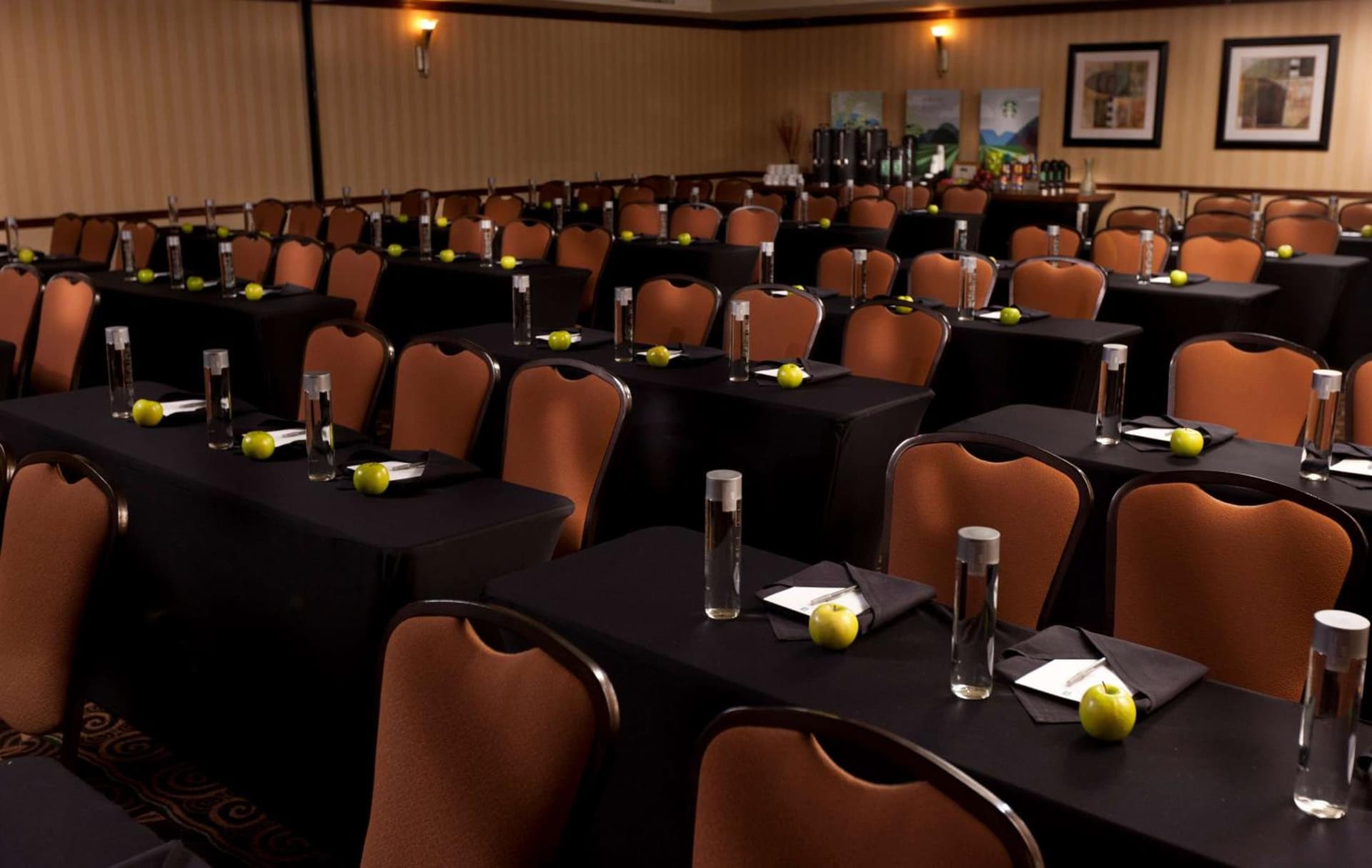 Embassy Suites Lubbock gallery photo in Lubbock, TX — image 13