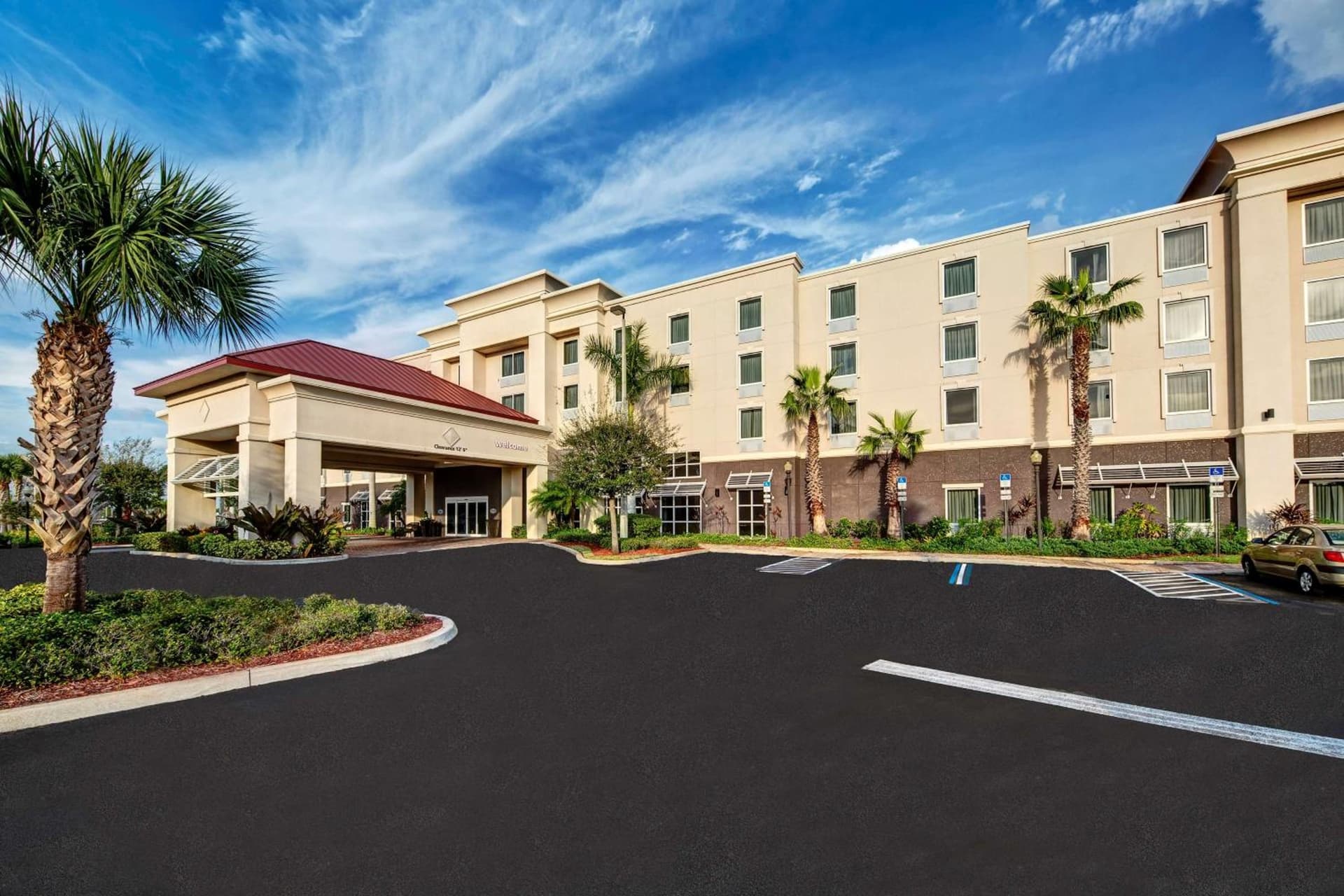 Hampton Inn & Suites Stuart-North featured exterior or lobby in Stuart, FL — similar hotel