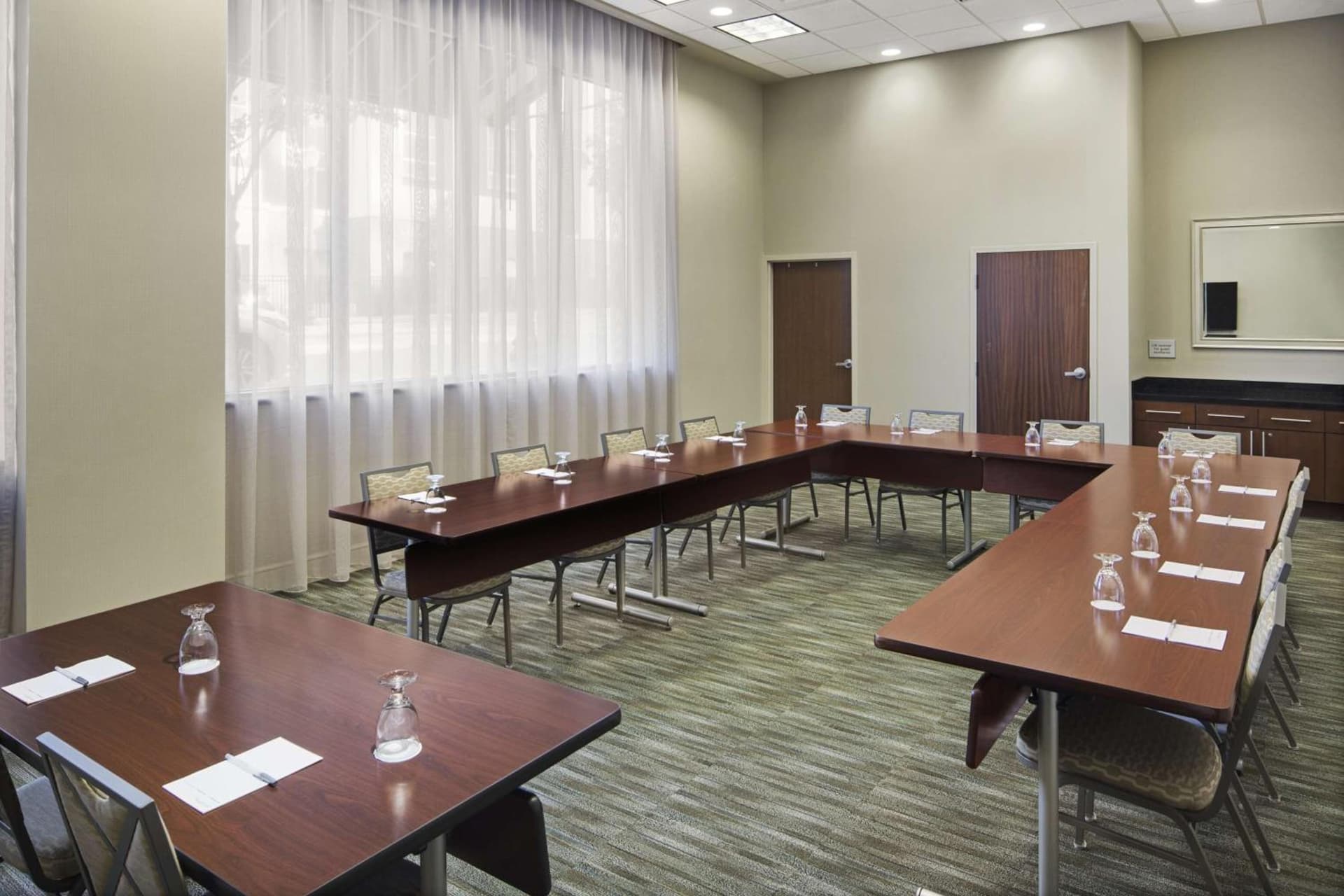 Hampton Inn & Suites Little Rock-Downtown property views in Little Rock, AR — gallery photo 3