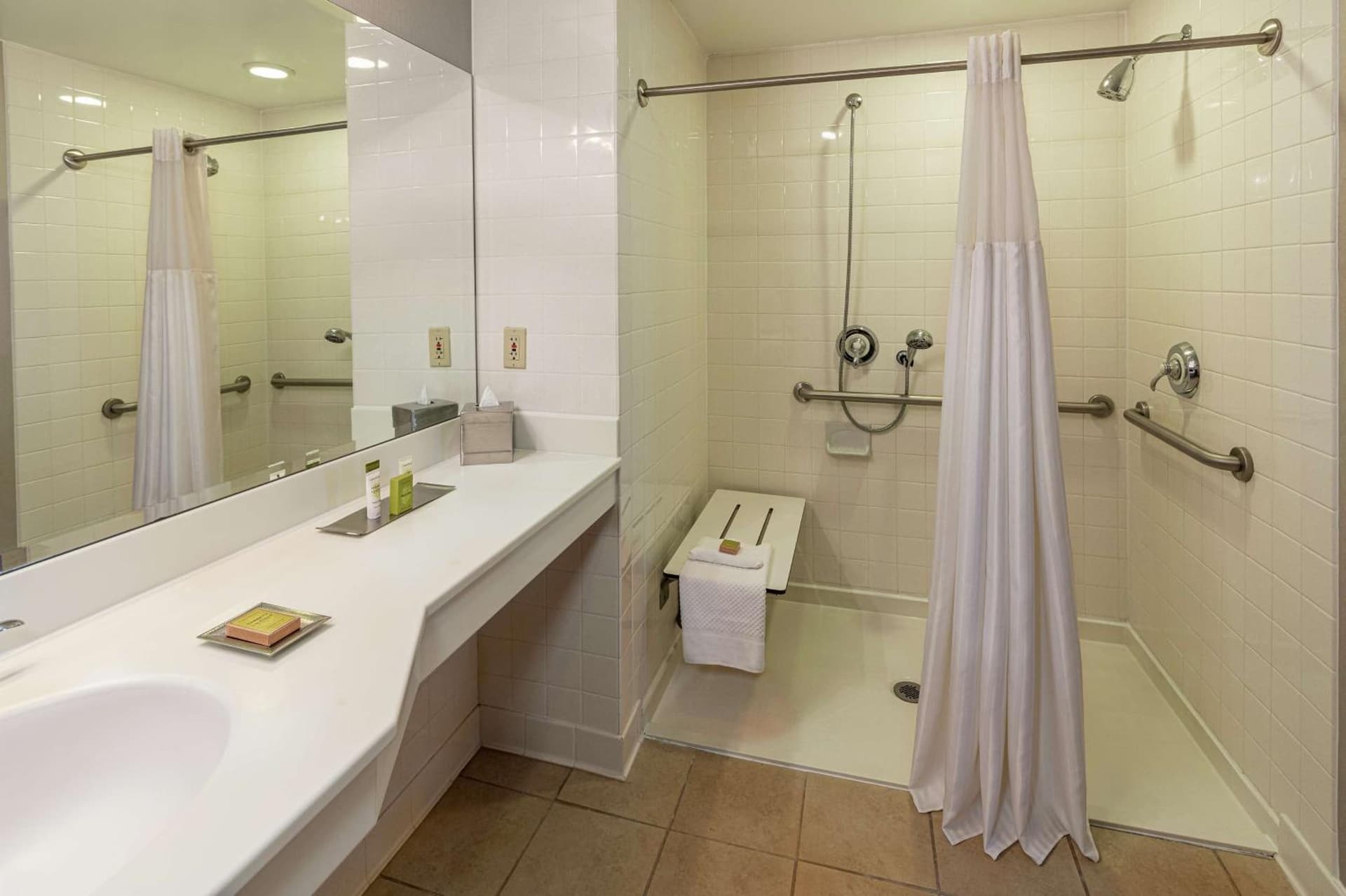 Hilton Cincinnati Netherland Plaza gallery photo in Cincinnati, OH — image 46